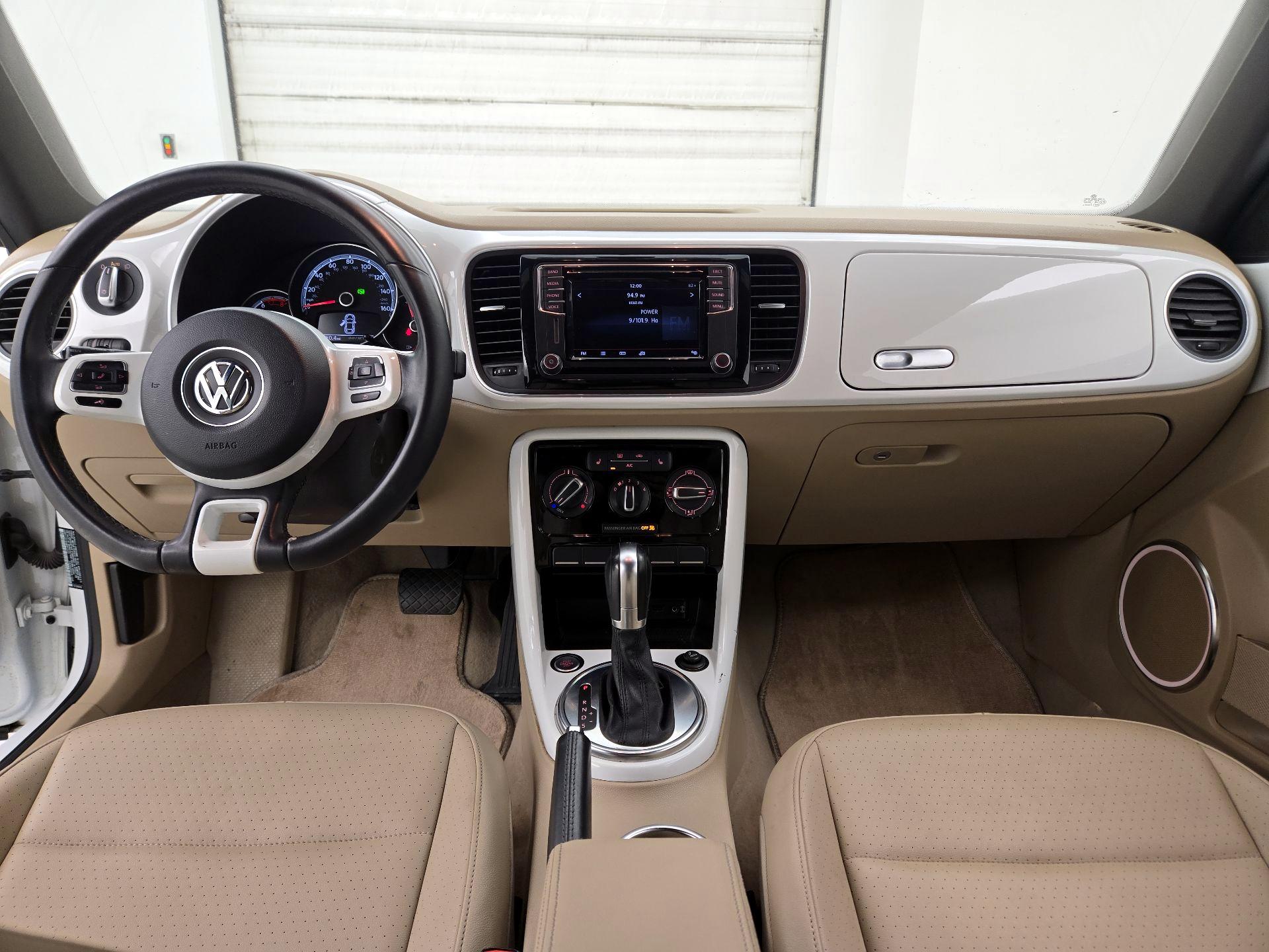 Thumbnail: 2017 Volkswagen Beetle - 9