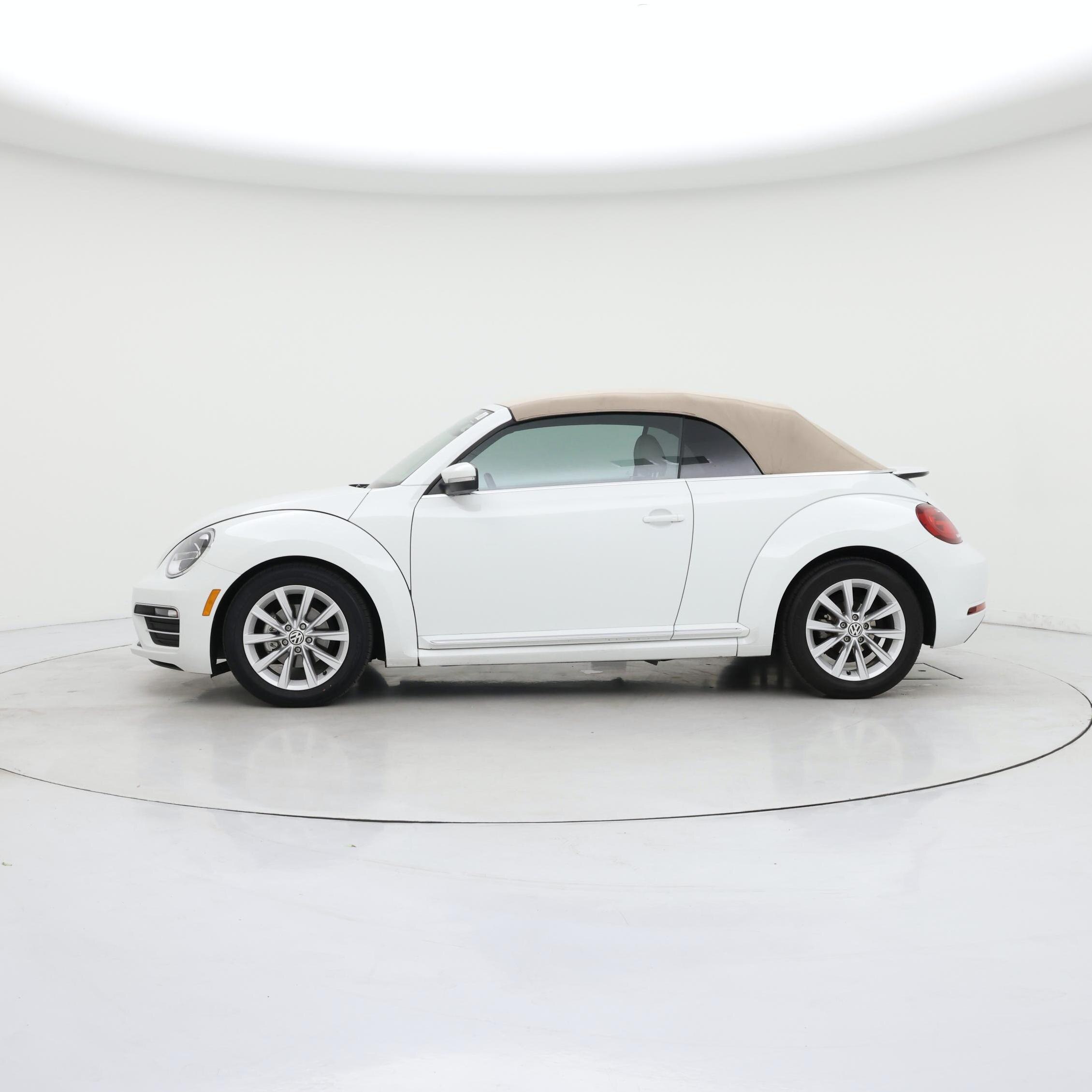 Thumbnail: 2017 Volkswagen Beetle - 3
