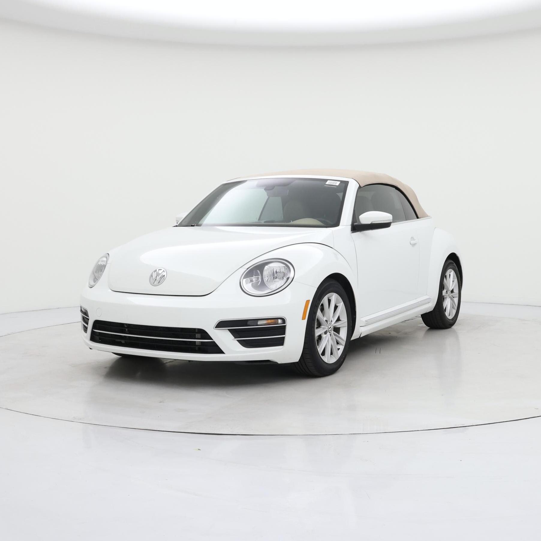 Thumbnail: 2017 Volkswagen Beetle - 4