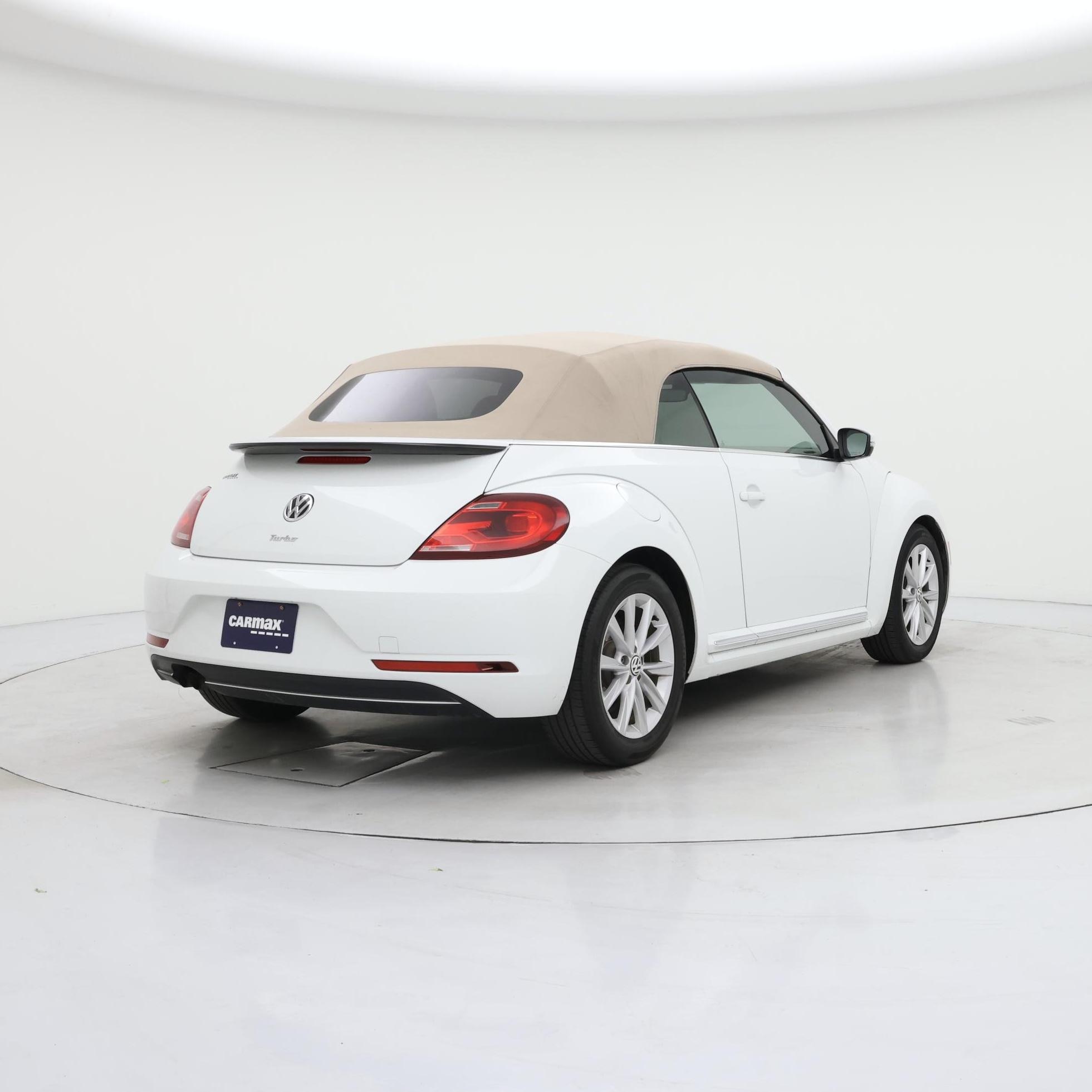 Thumbnail: 2017 Volkswagen Beetle - 8