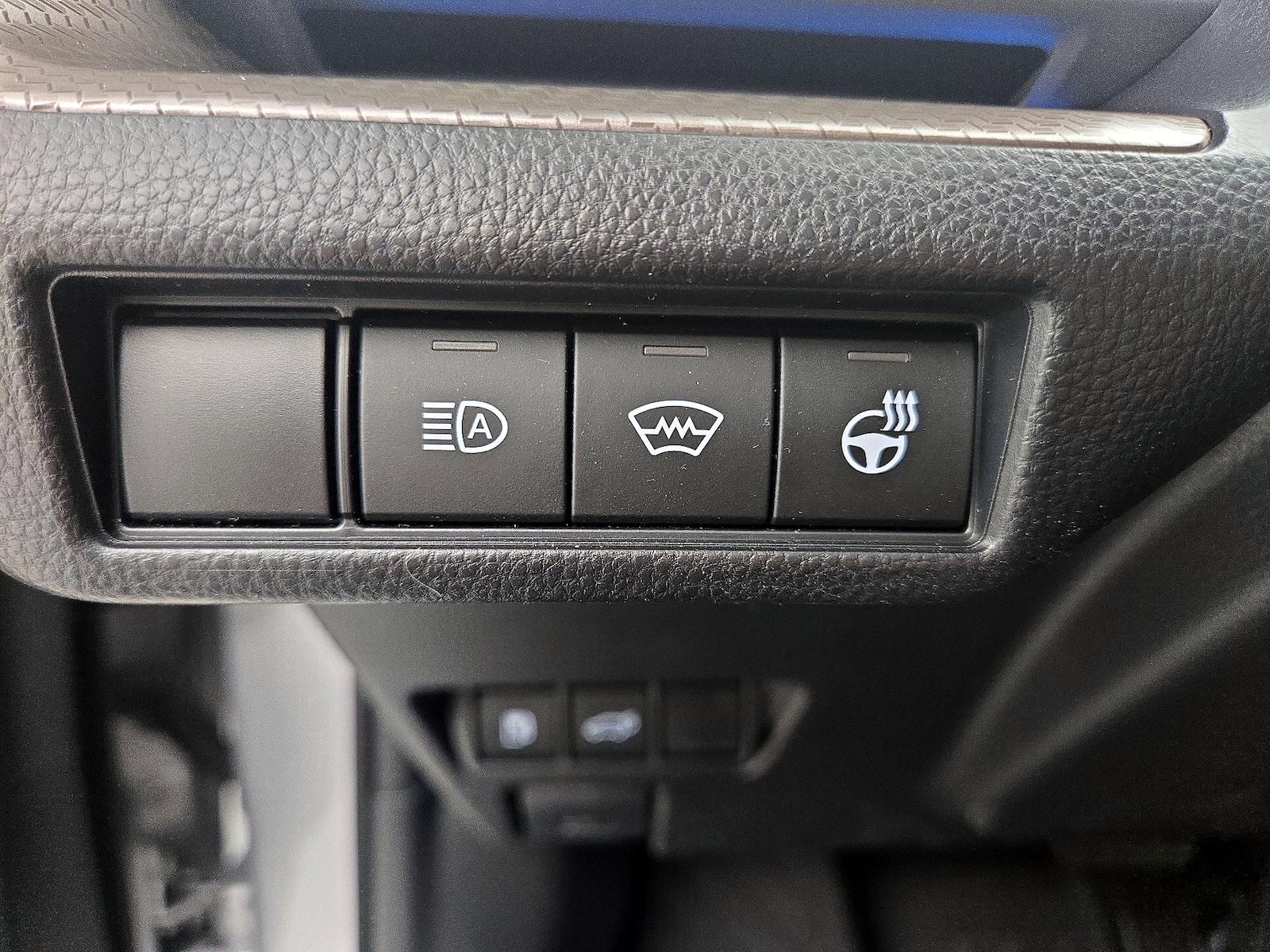 2026 Toyota Prius Limited - Photo 14