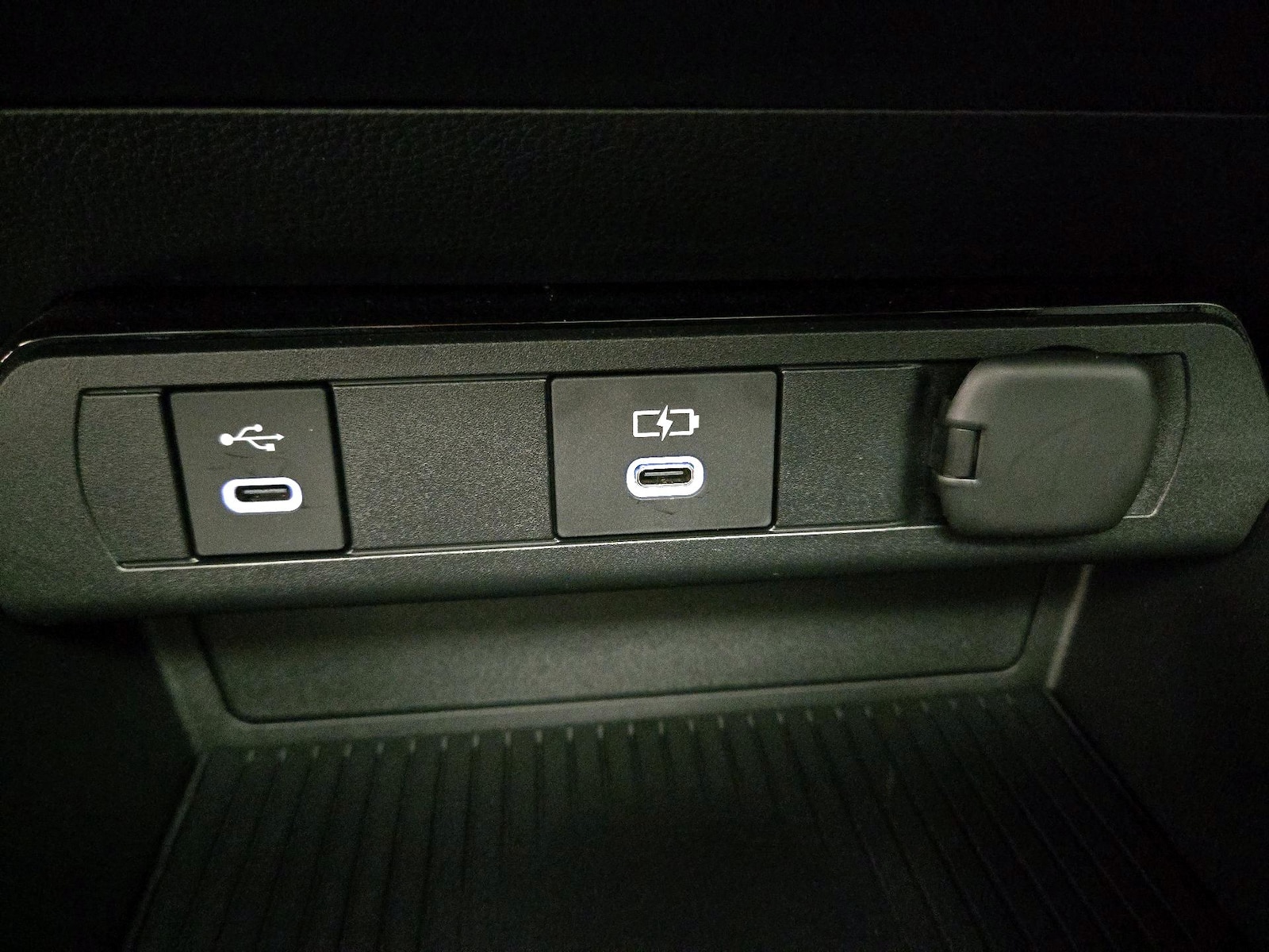 2026 Toyota Prius Limited - Photo 20