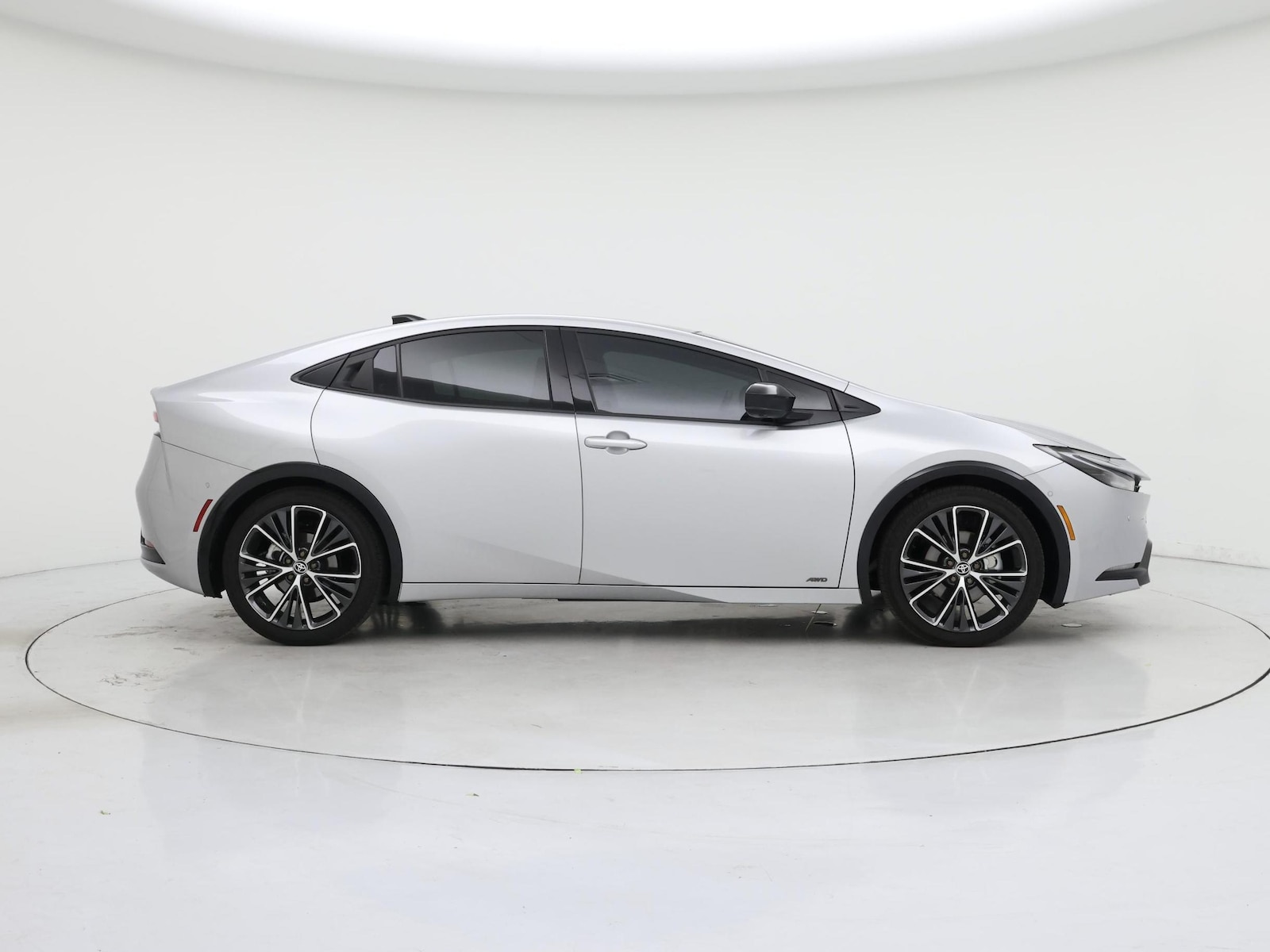 2026 Toyota Prius Limited - Photo 8