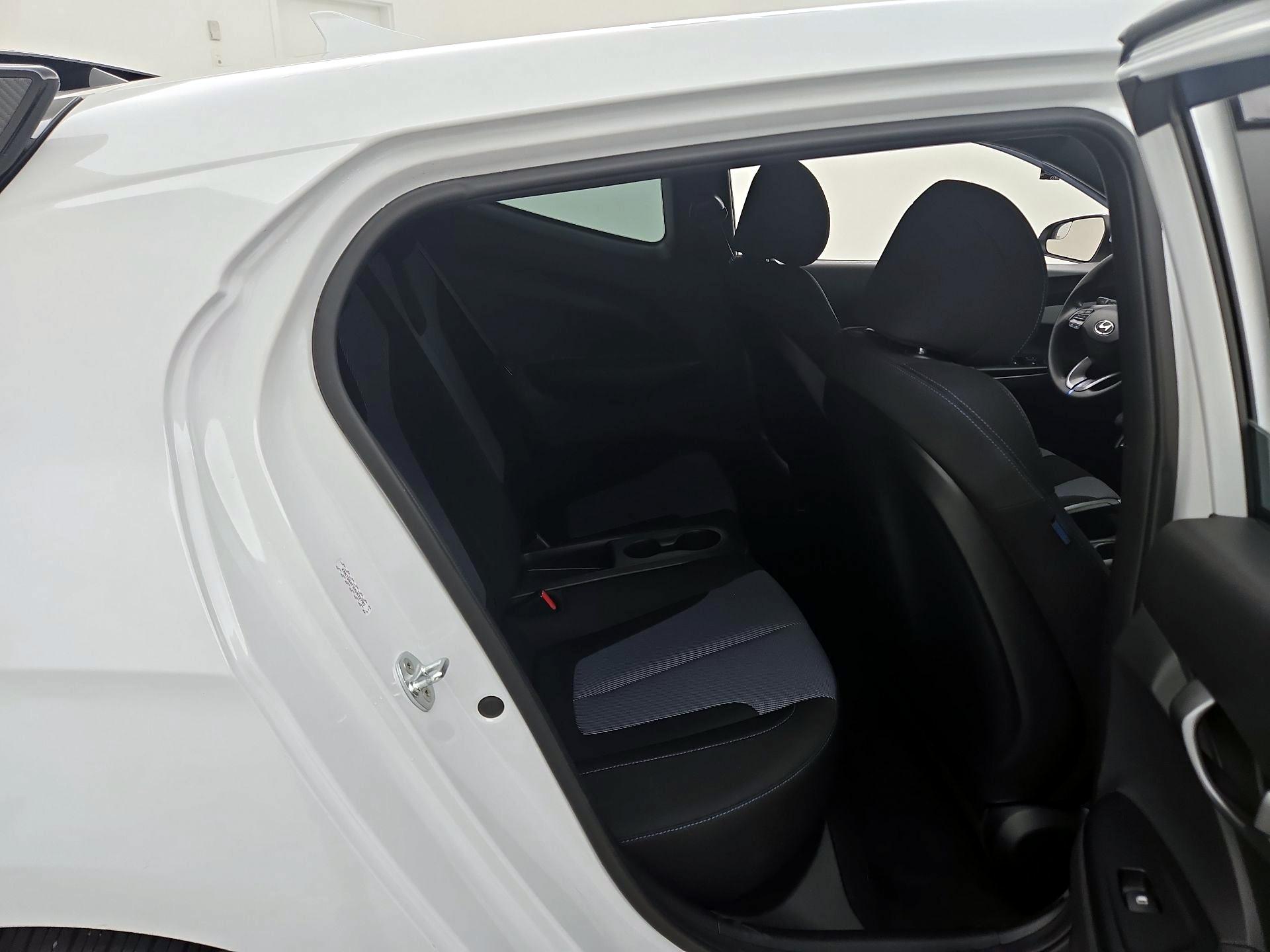 Thumbnail: 2021 Hyundai Veloster - 19