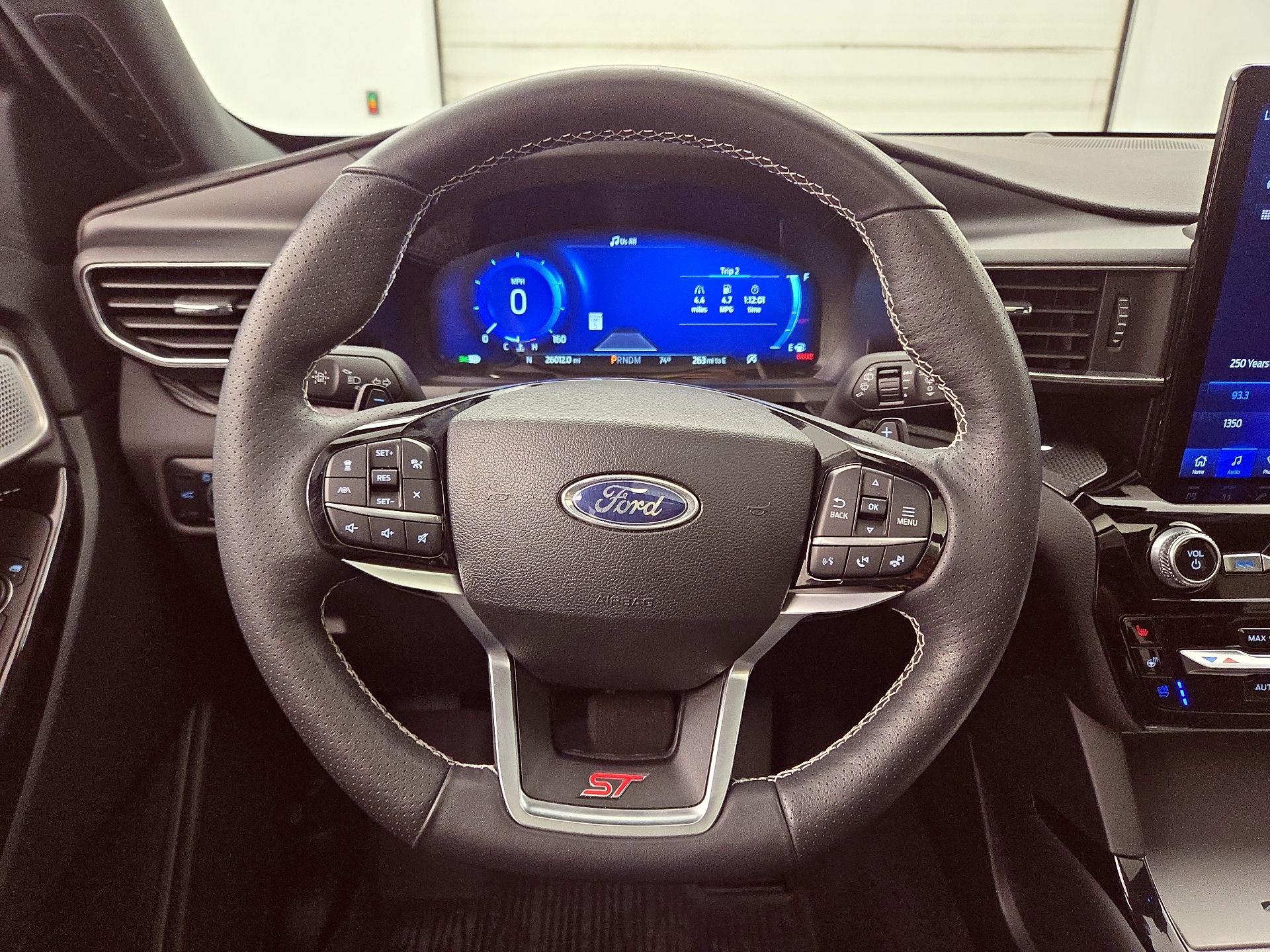 Thumbnail: 2023 Ford Explorer - 10