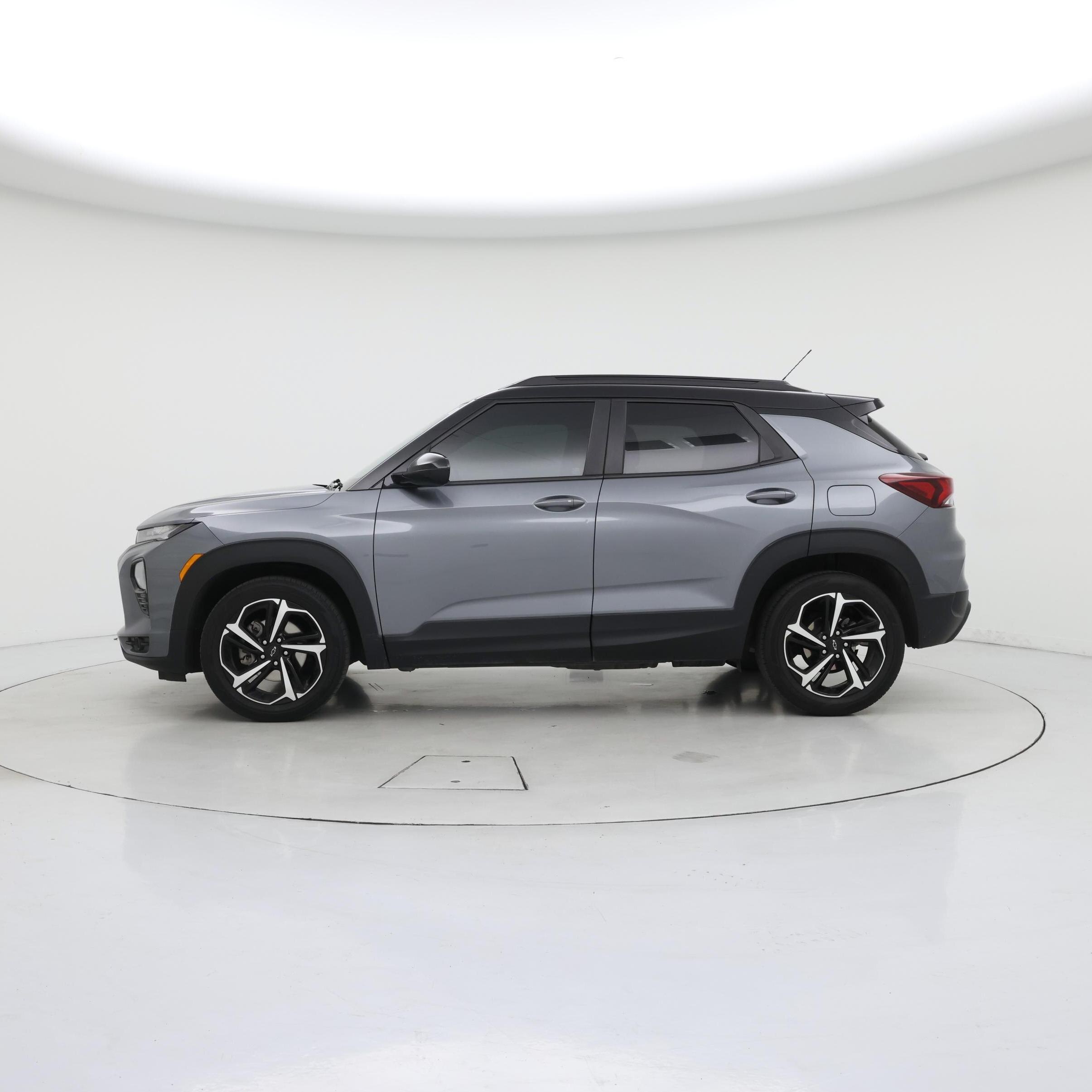 Thumbnail: 2021 Chevrolet TrailBlazer - 3