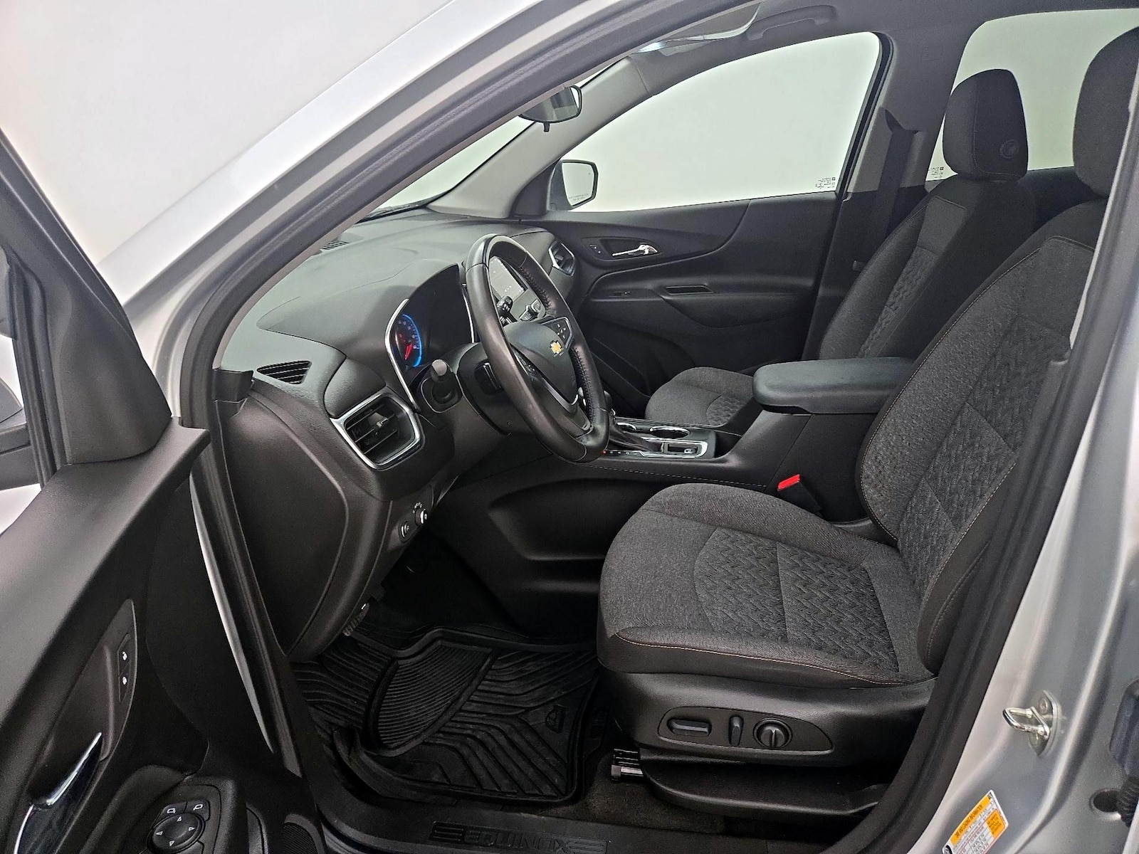 2022 Chevrolet Equinox LT - Photo 12