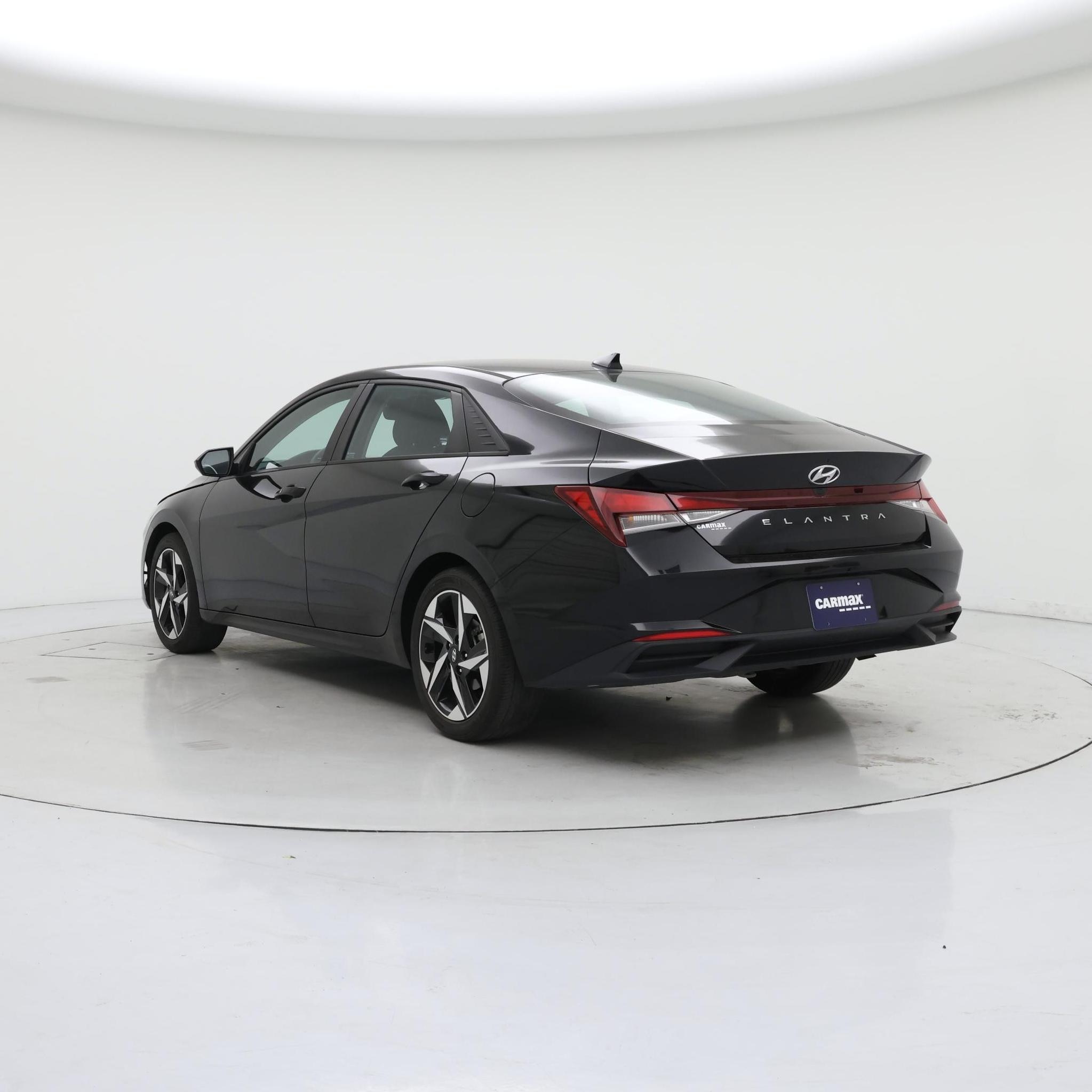 Thumbnail: 2023 Hyundai Elantra - 2