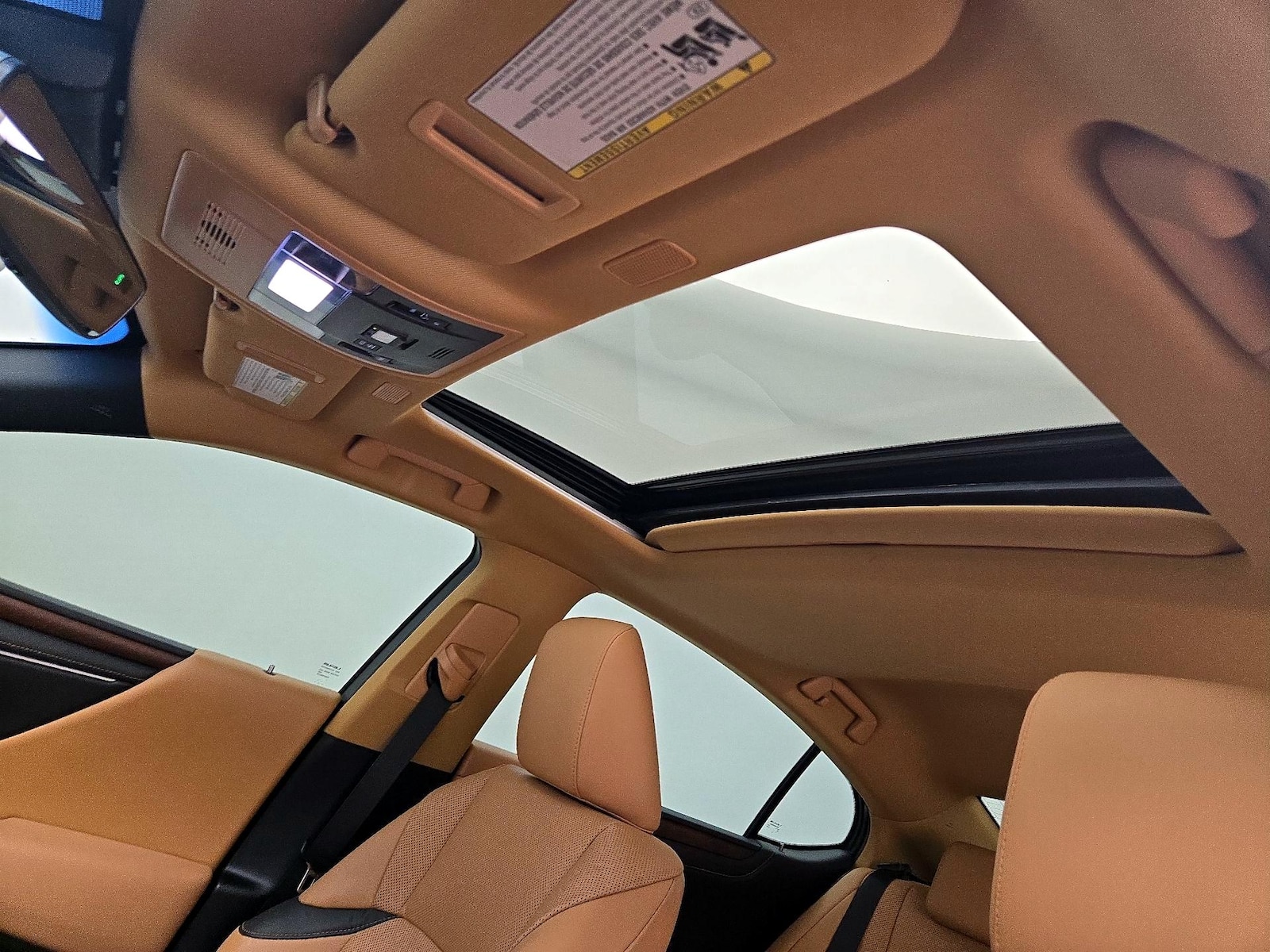 Sunroof(s) & Overhead Airbags