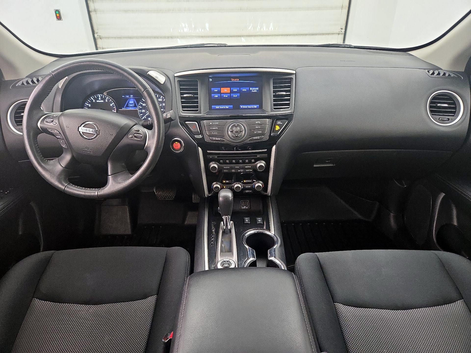 Thumbnail: 2018 Nissan Pathfinder - 9