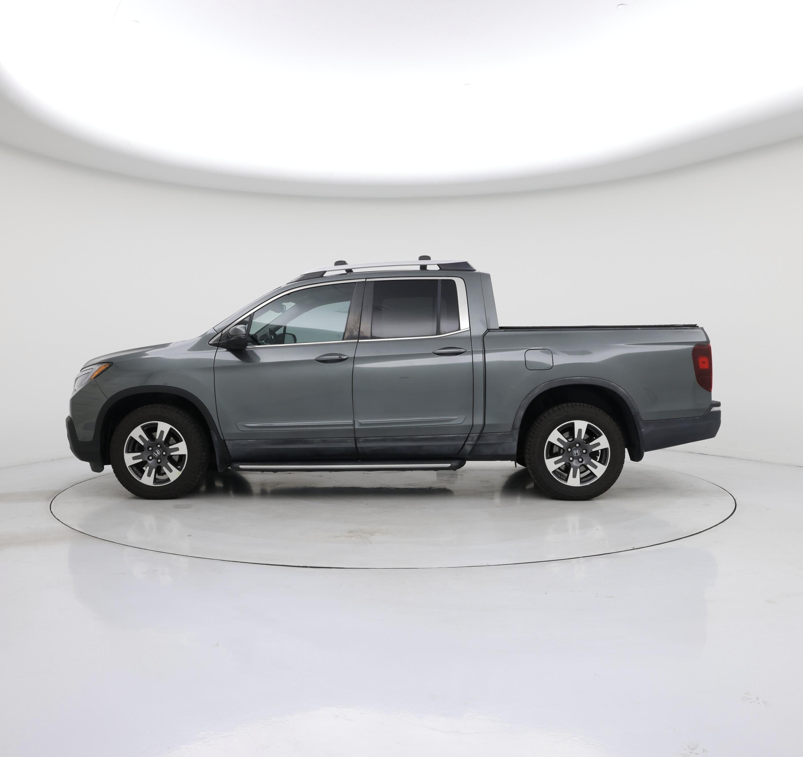 Thumbnail: 2017 Honda Ridgeline - 3