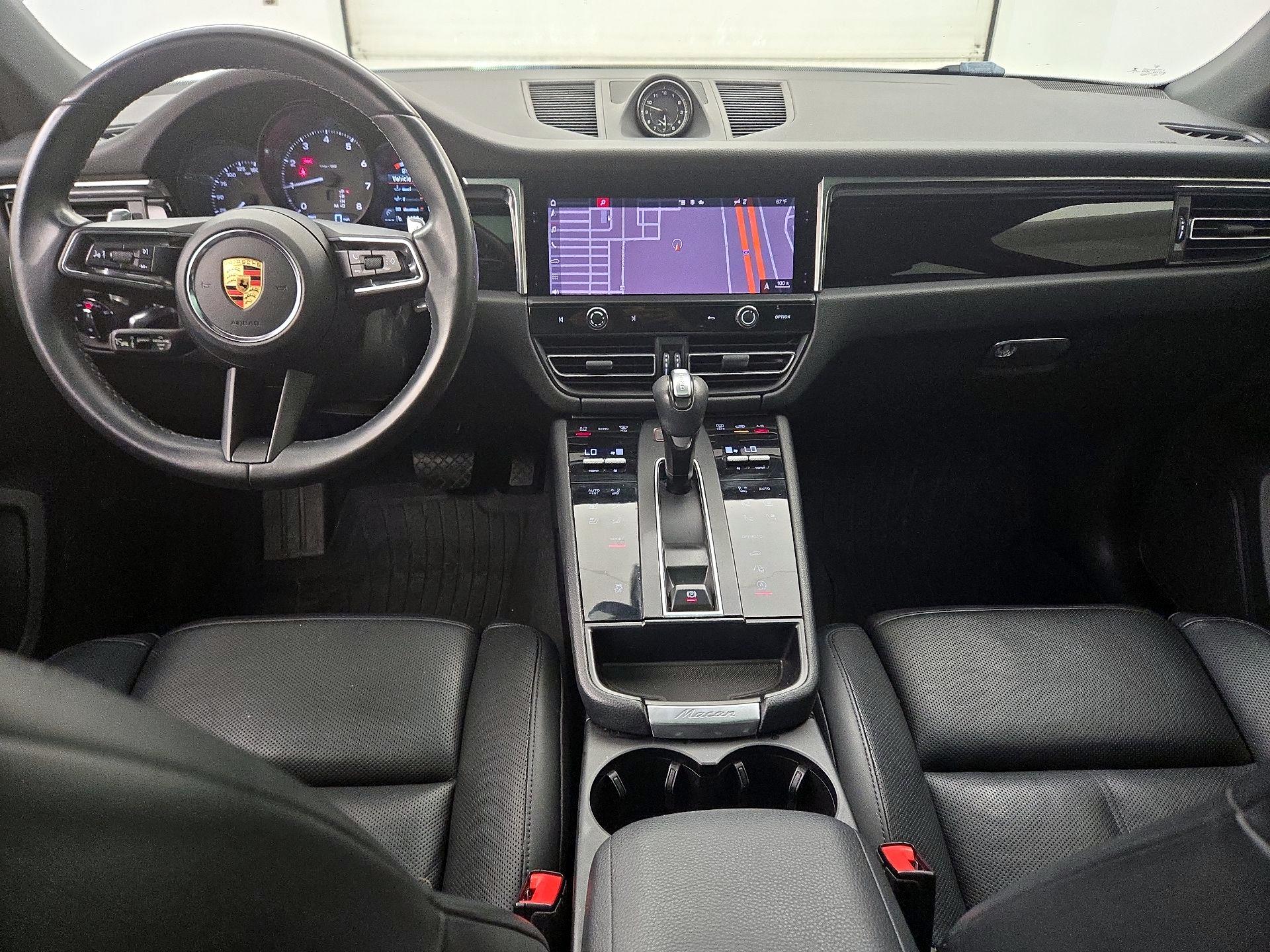 Thumbnail: 2023 Porsche Macan - 9