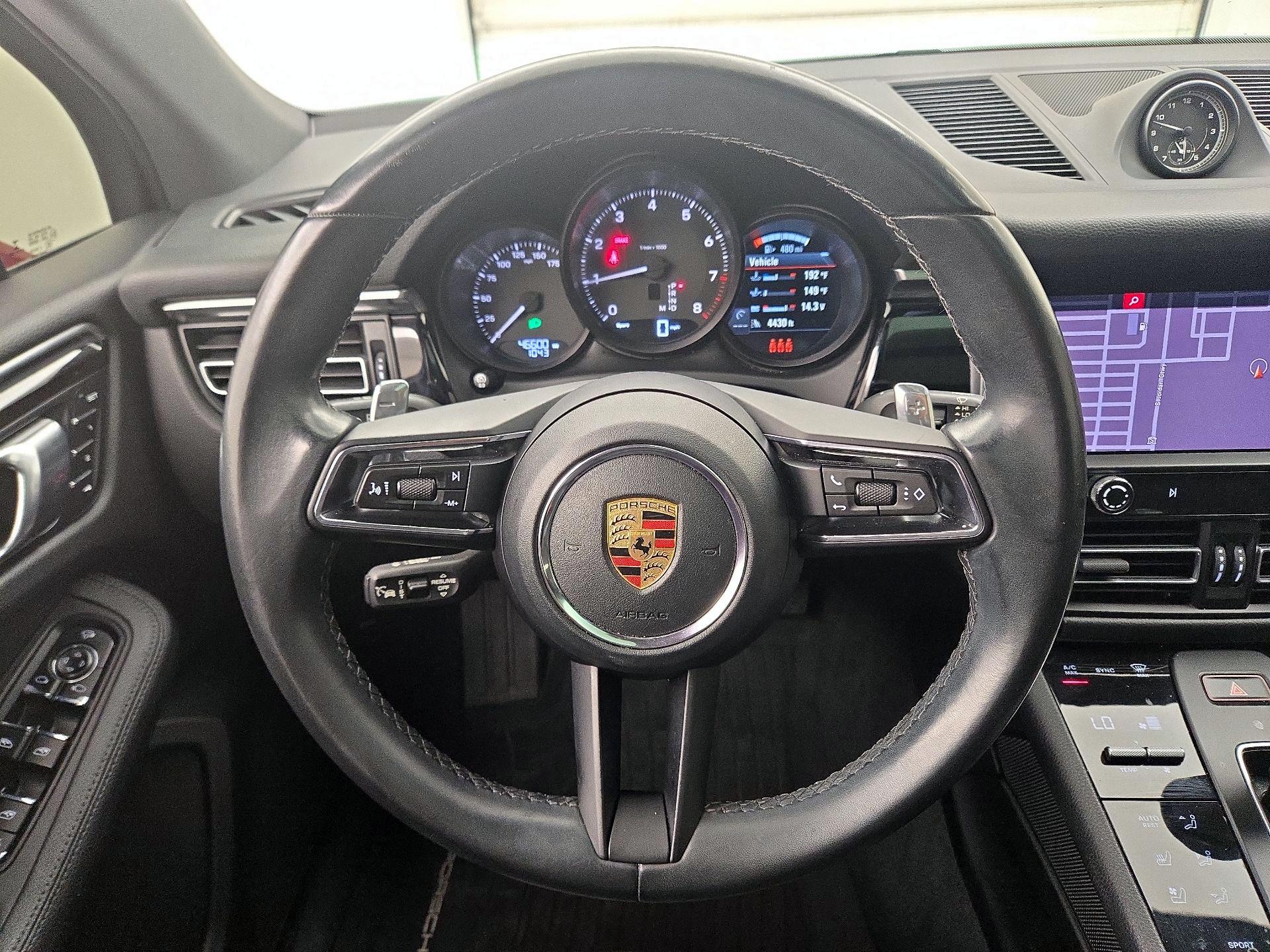 Thumbnail: 2023 Porsche Macan - 10