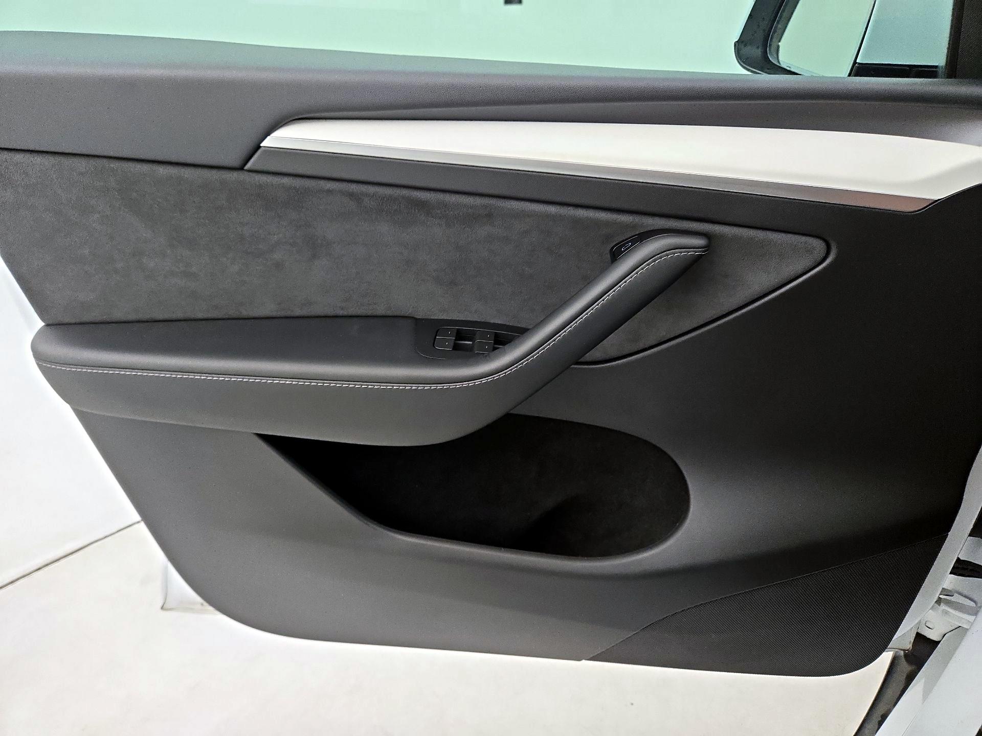 Thumbnail: 2024 Tesla Model Y - 12