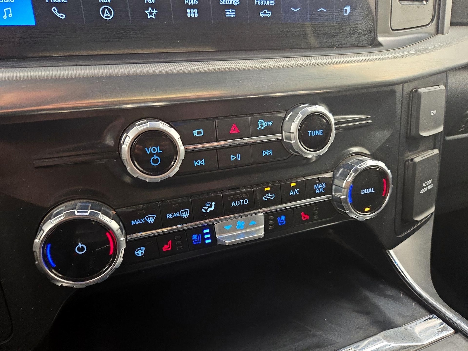 2025 Ford F-150 Lariat - Photo 18