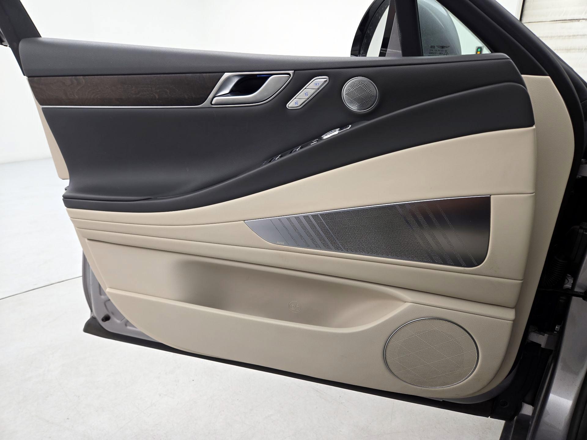 Thumbnail: 2022 Genesis G80 - 12