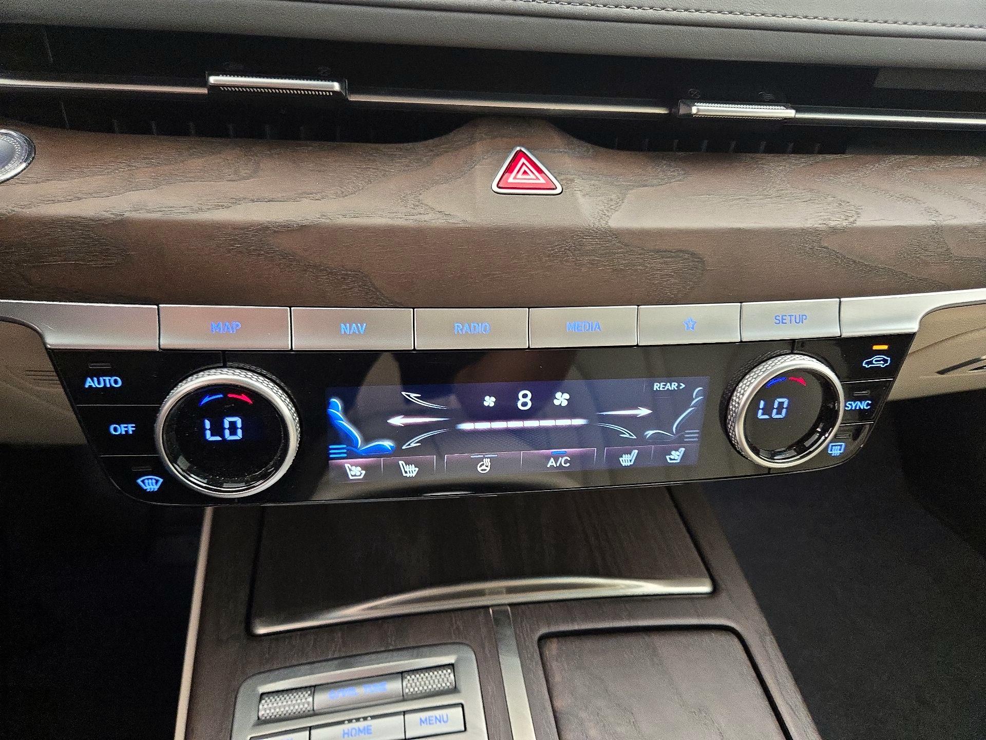 Thumbnail: 2022 Genesis G80 - 17