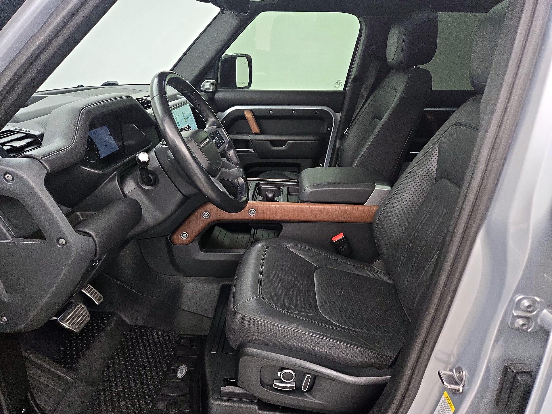 Thumbnail: 2023 Land Rover Defender - 11