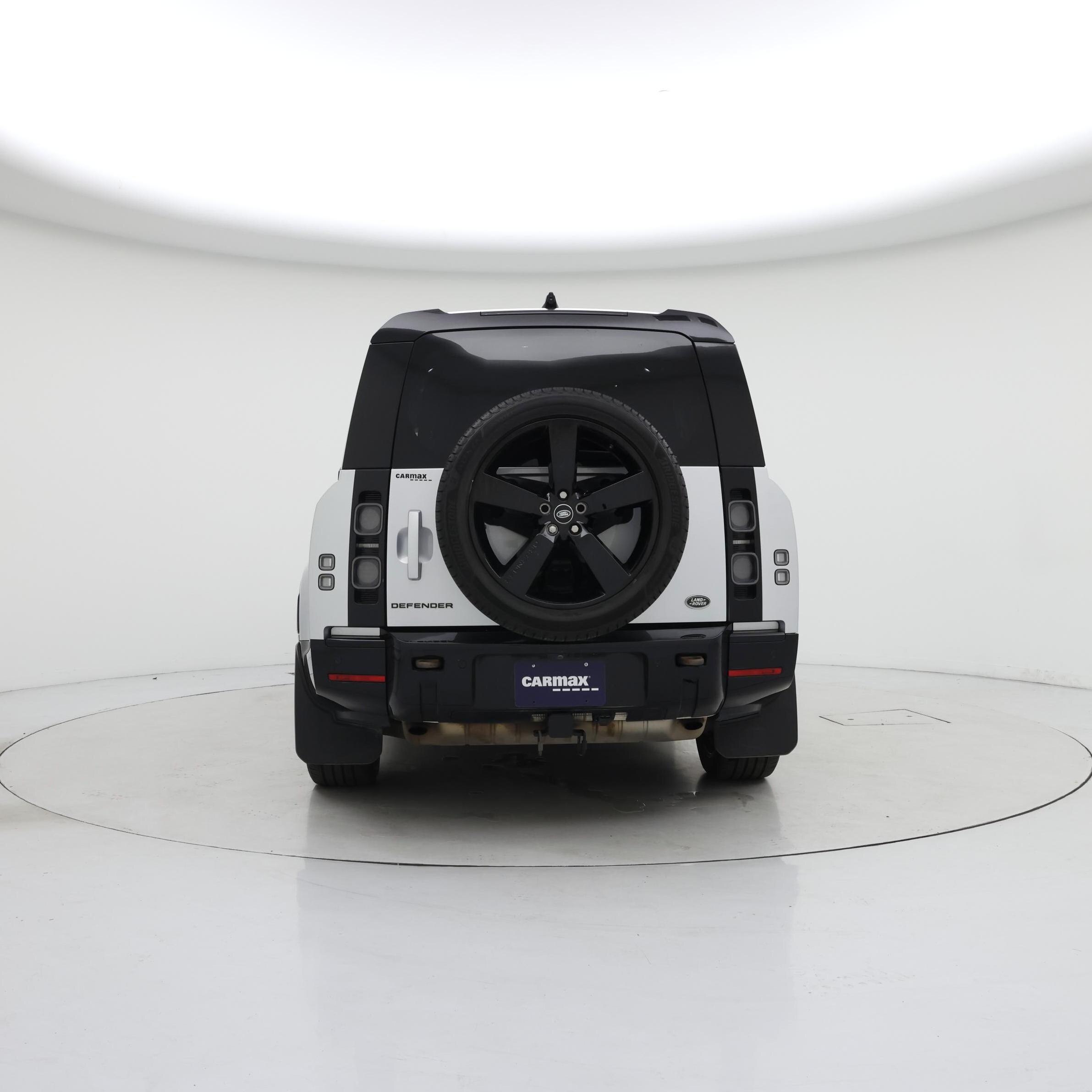 Thumbnail: 2023 Land Rover Defender - 6