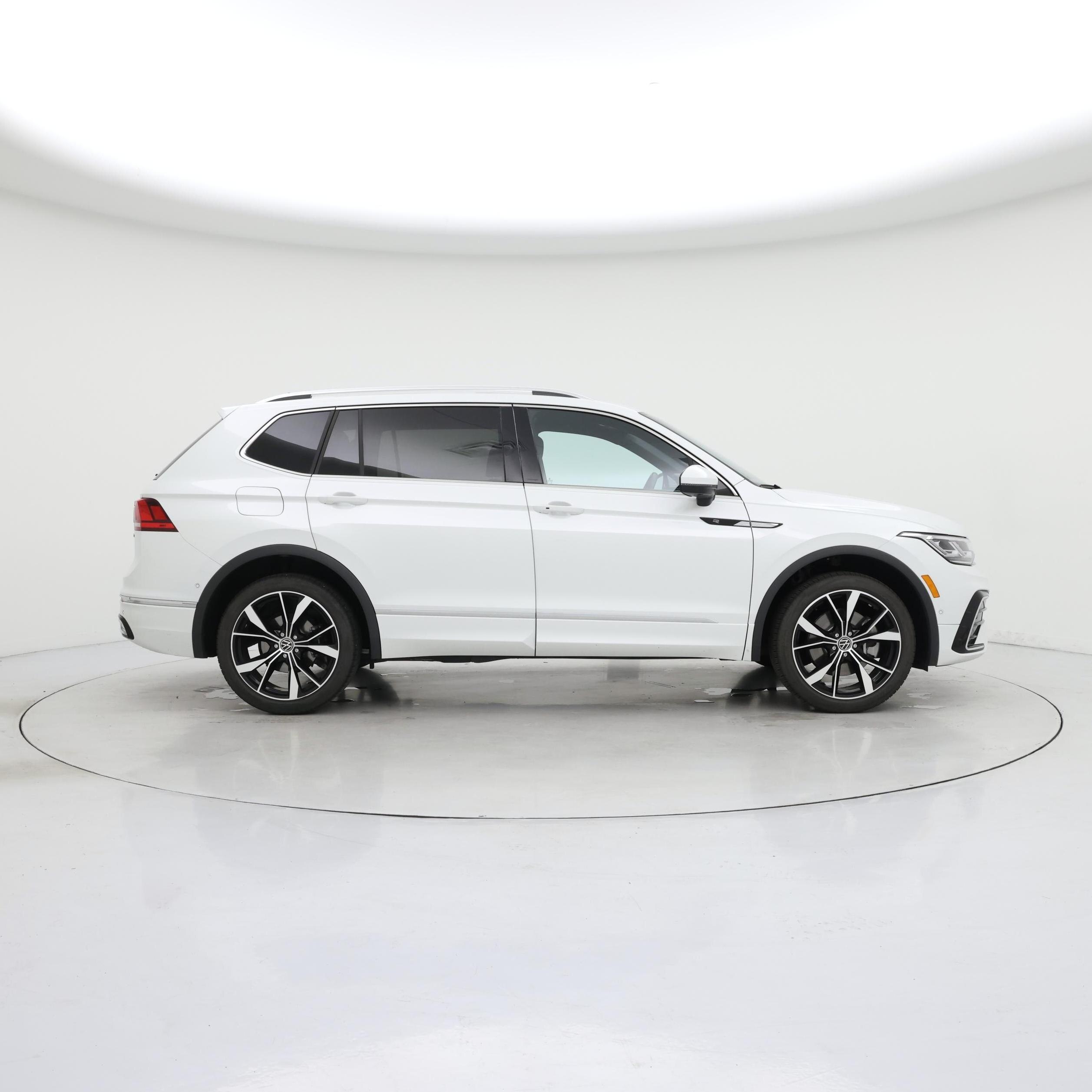 Thumbnail: 2024 Volkswagen Tiguan - 7