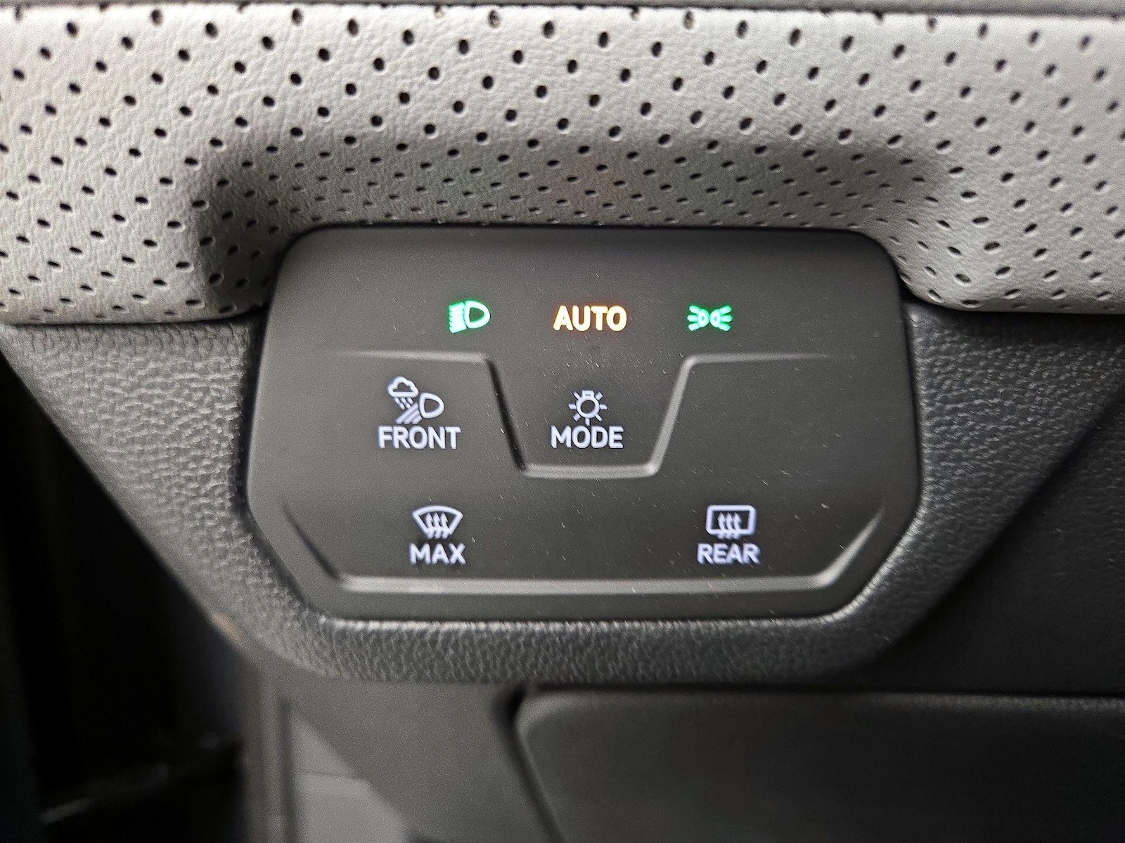 2024 Volkswagen Atlas Atlas Peak Edition - Photo 14