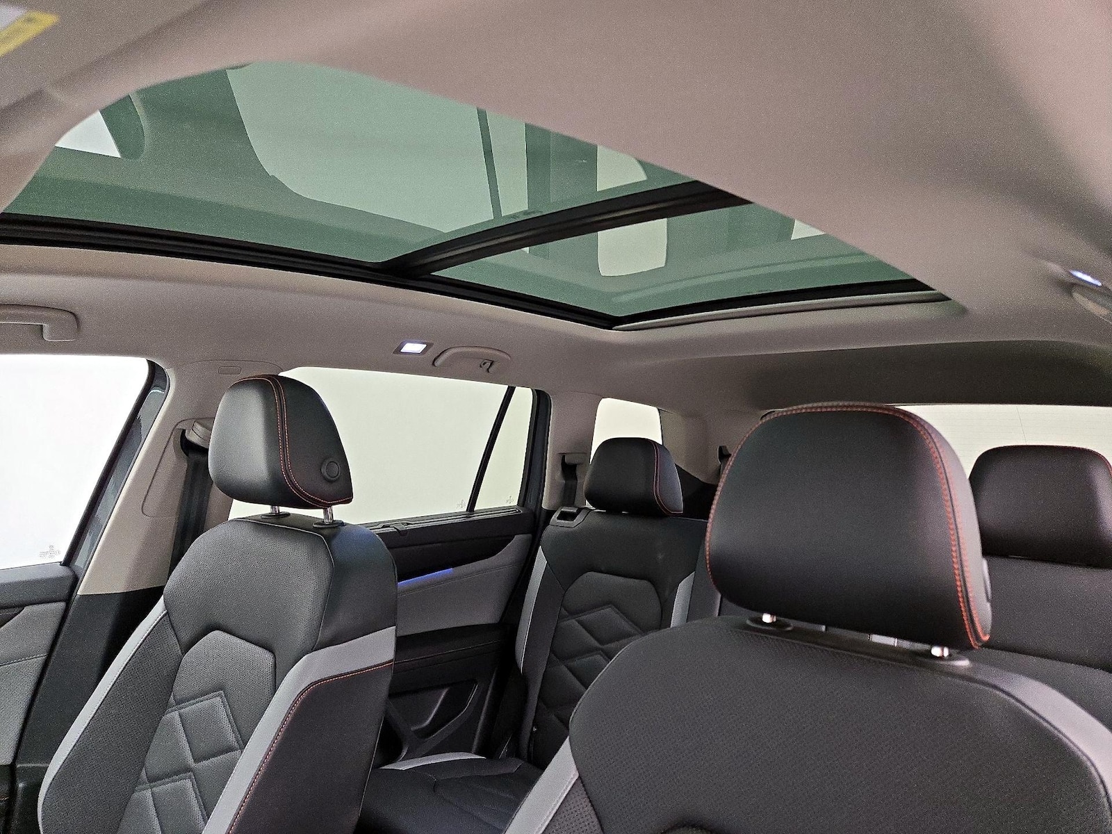 2024 Volkswagen Atlas Atlas Peak Edition - Photo 20