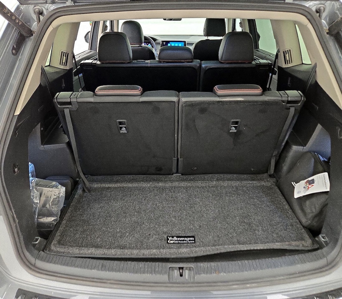 Trunk/Cargo (Seats Up)