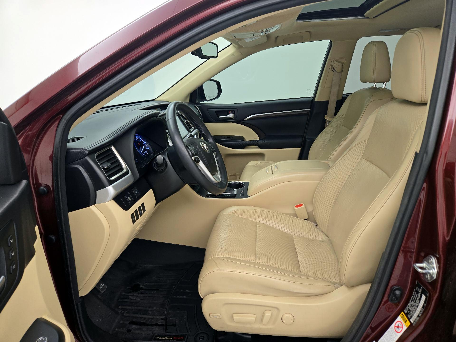 Thumbnail: 2015 Toyota Highlander - 11