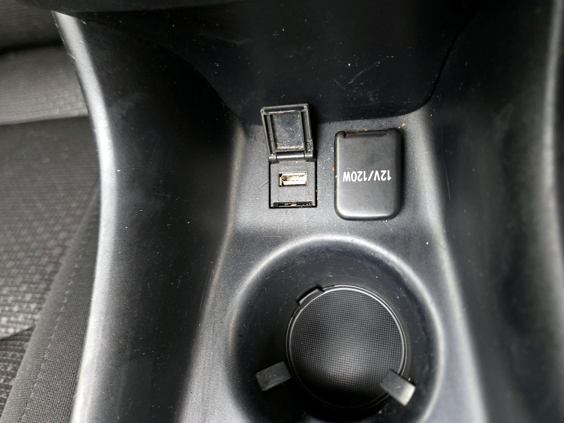 Thumbnail: 2022 Toyota Prius - 18