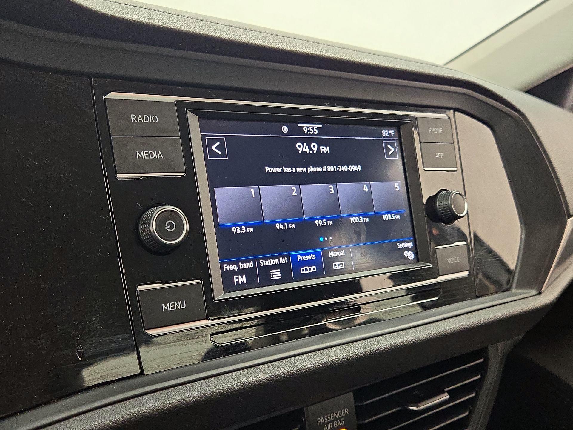 Thumbnail: 2021 Volkswagen Jetta - 15