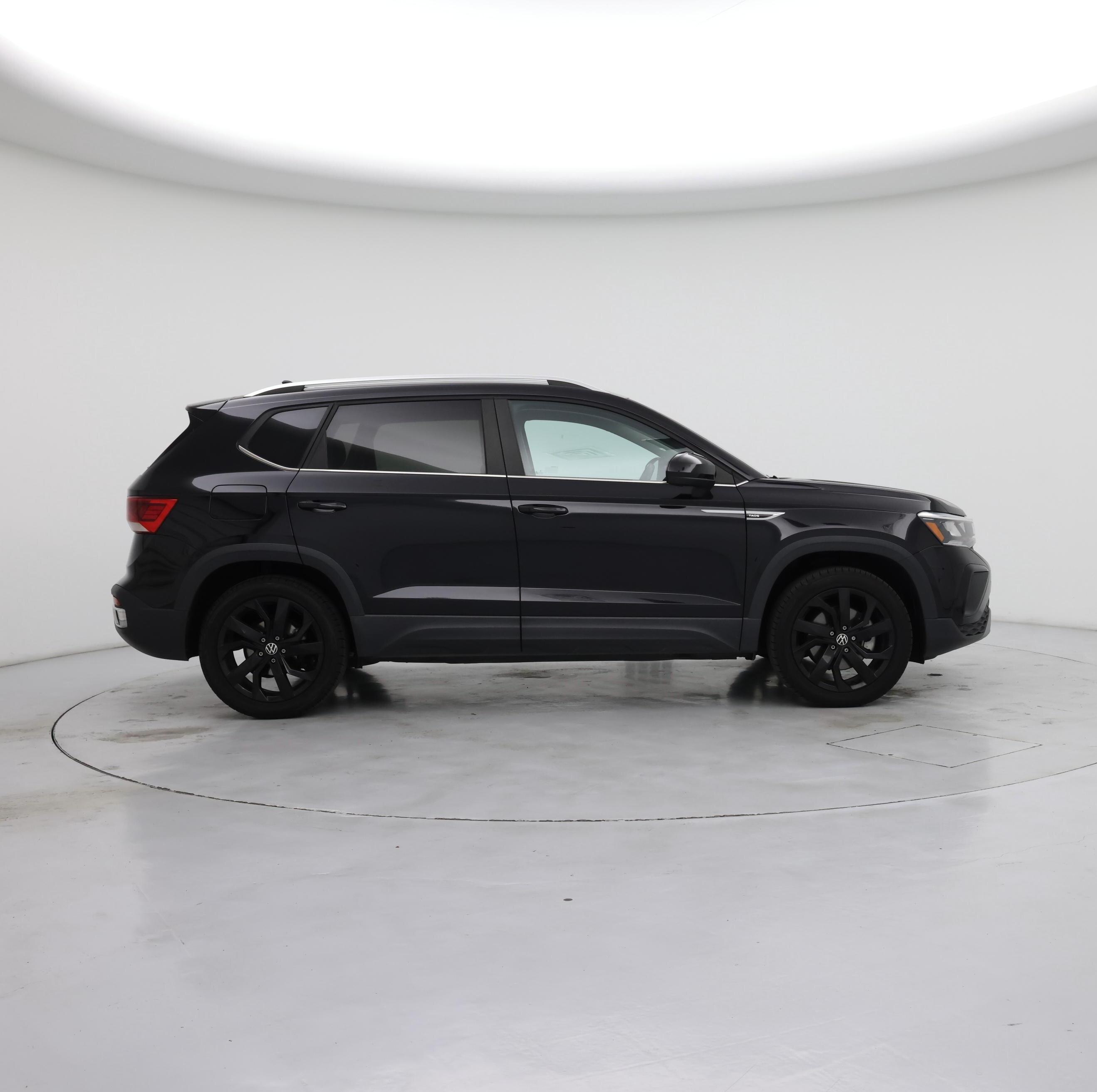 Thumbnail: 2023 Volkswagen Taos - 7