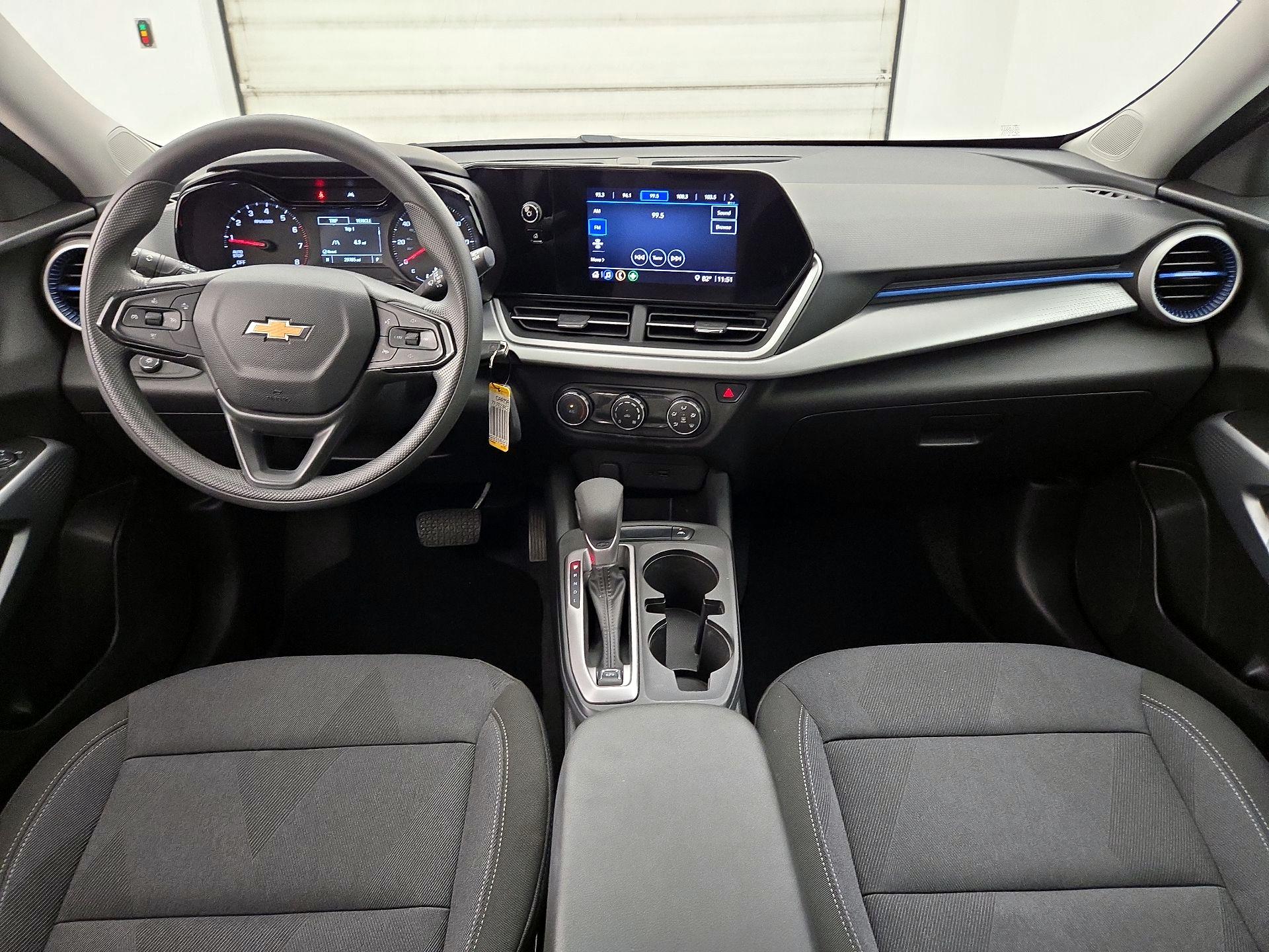 Thumbnail: 2024 Chevrolet Trax - 9
