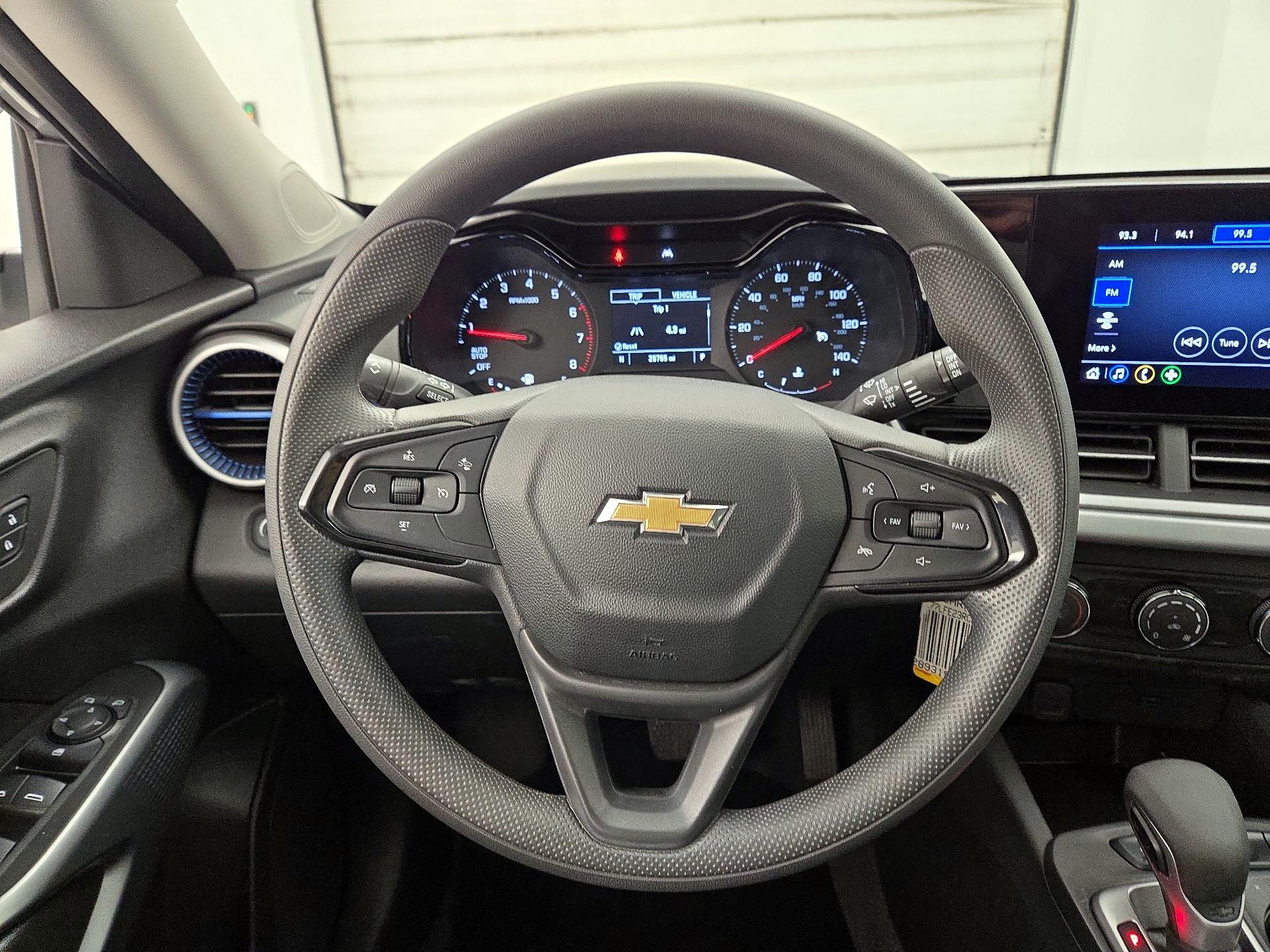 Thumbnail: 2024 Chevrolet Trax - 10
