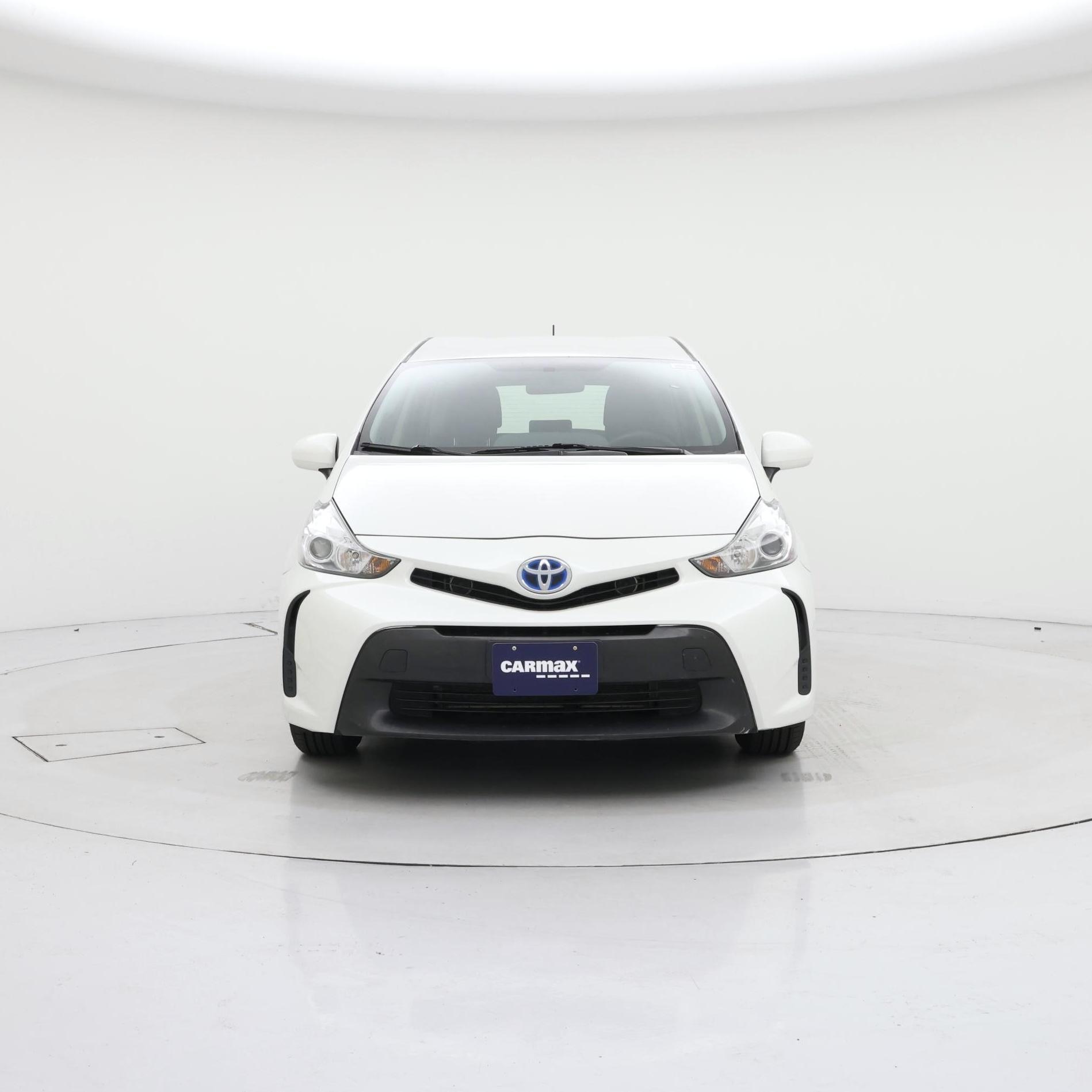 Thumbnail: 2017 Toyota Prius v - 5