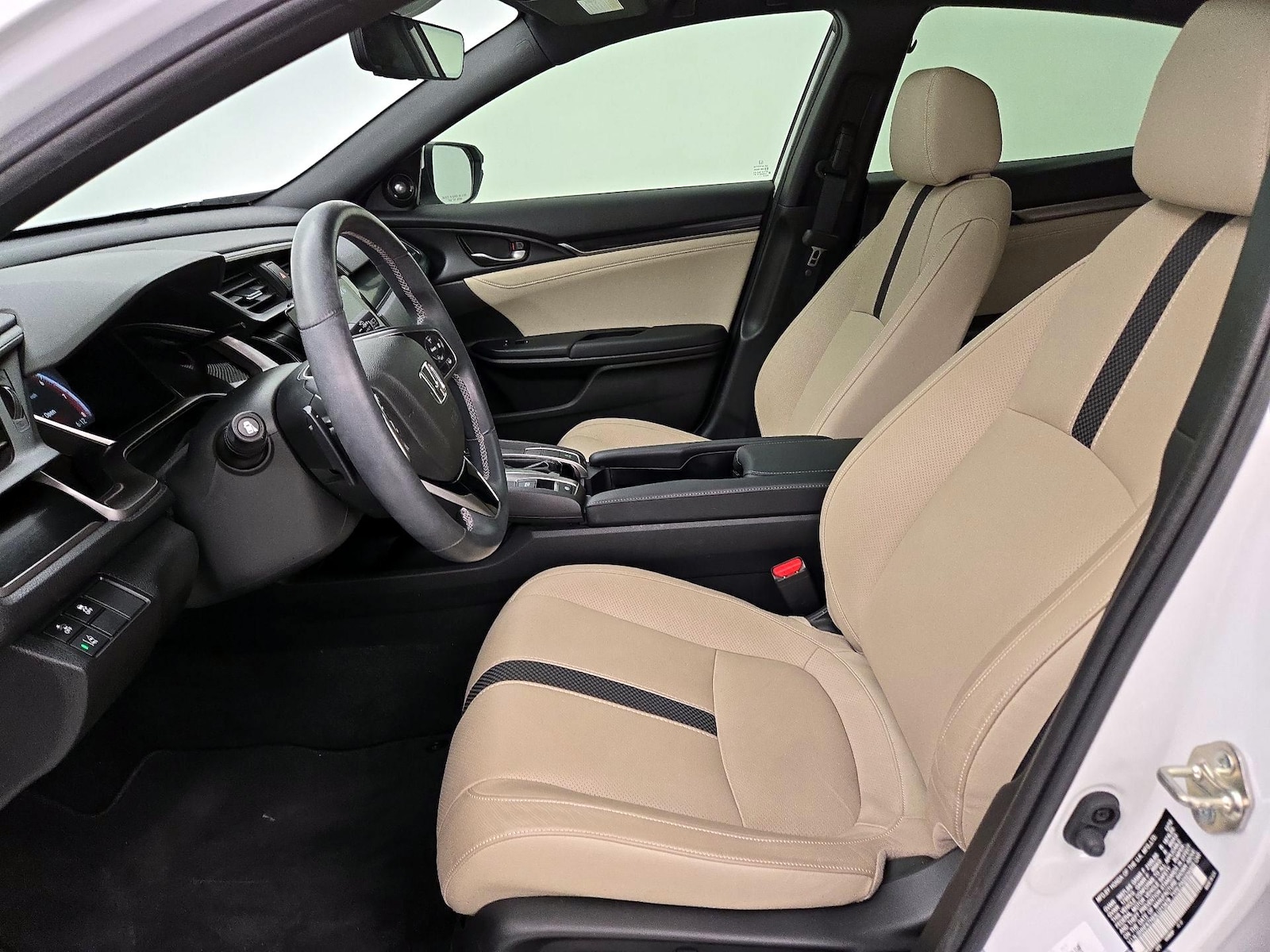 2020 Honda Civic Hatchback Sport Touring - Photo 12