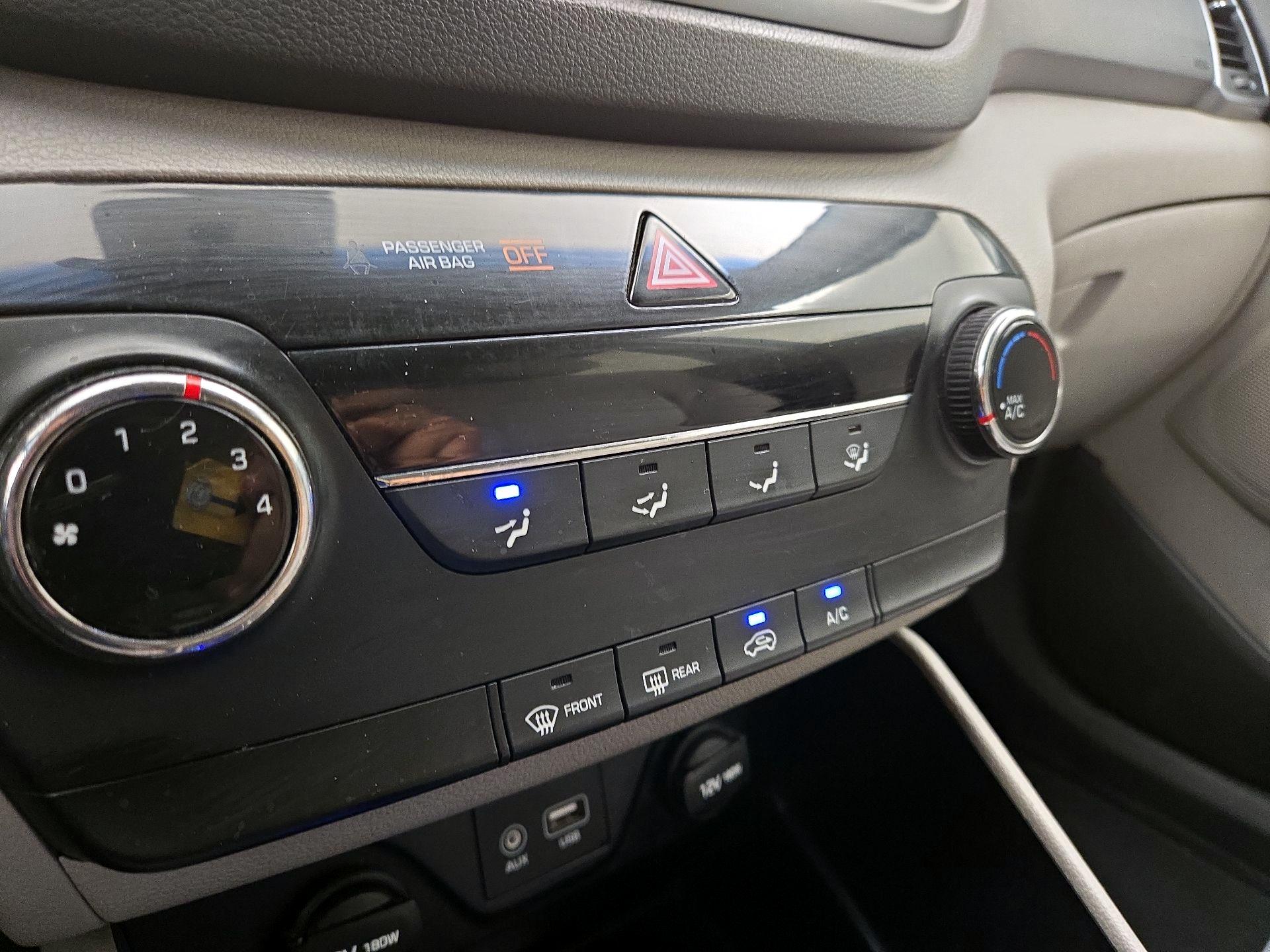 Thumbnail: 2016 Hyundai Tucson - 16