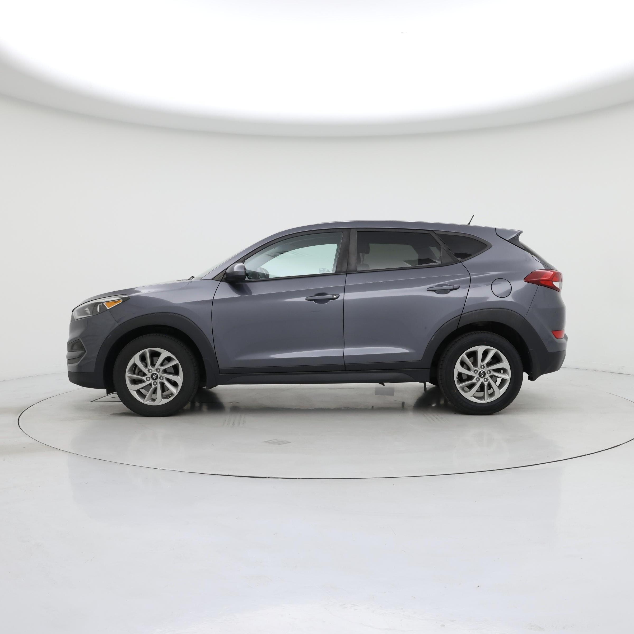 Thumbnail: 2016 Hyundai Tucson - 3