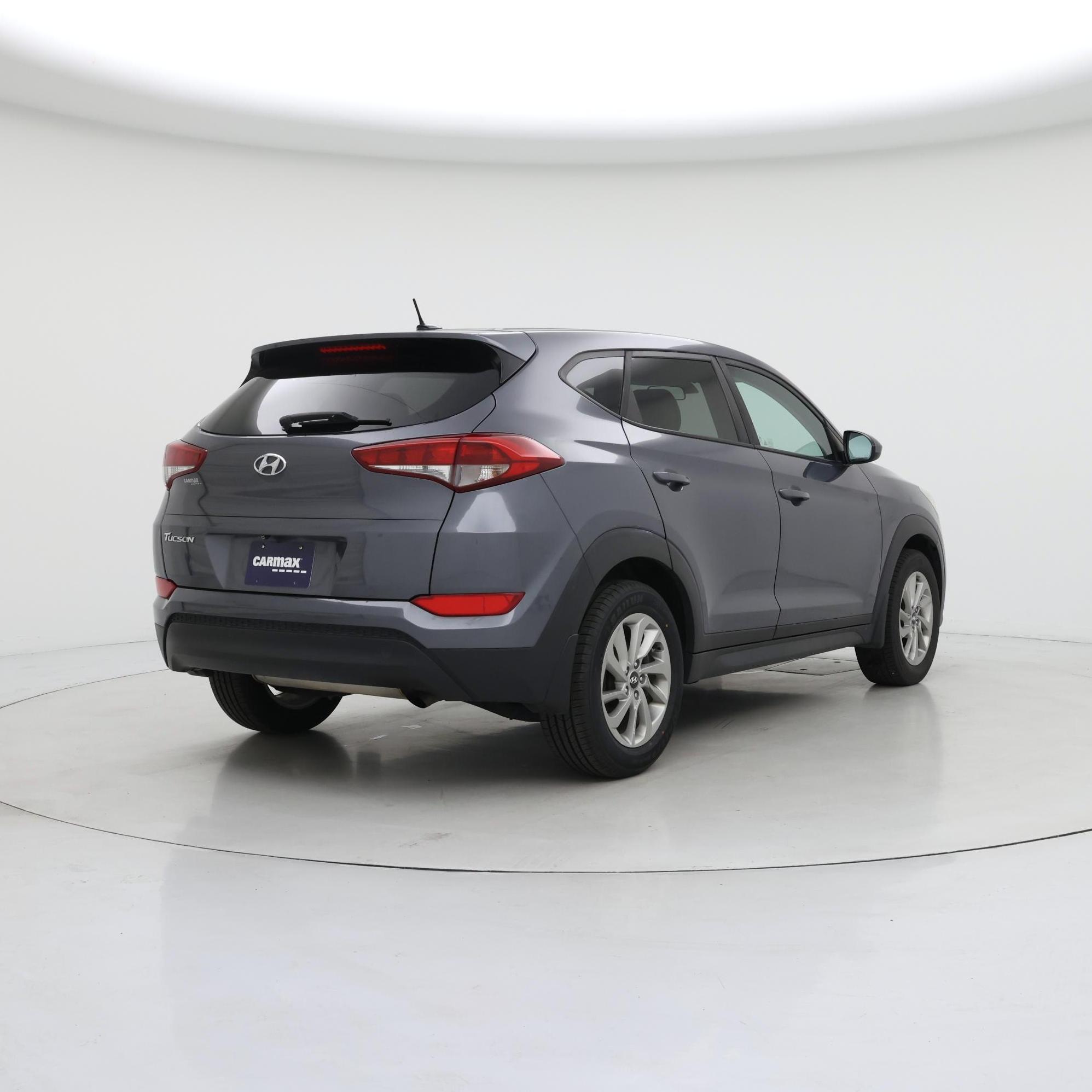 Thumbnail: 2016 Hyundai Tucson - 8