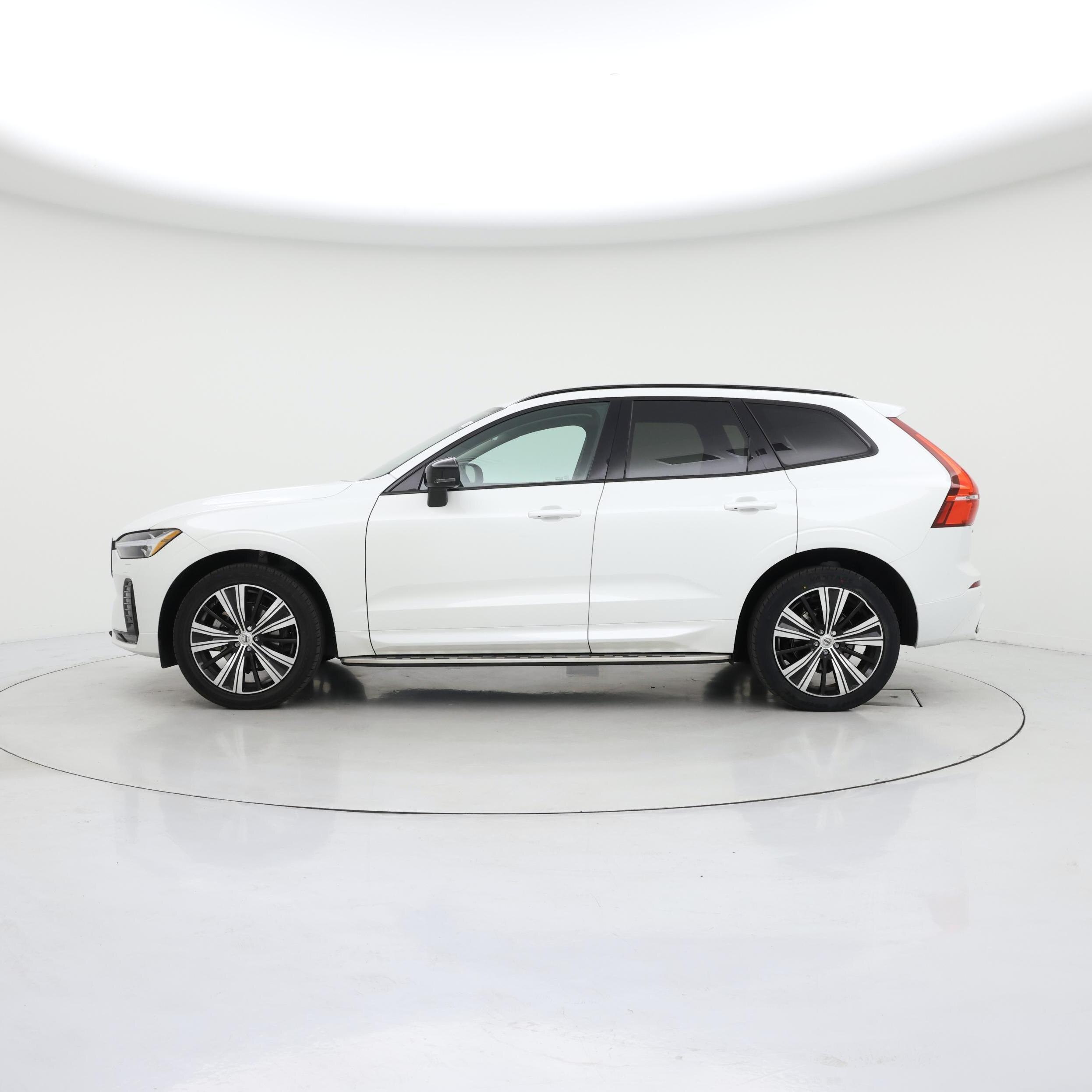 Thumbnail: 2024 Volvo XC60 - 3