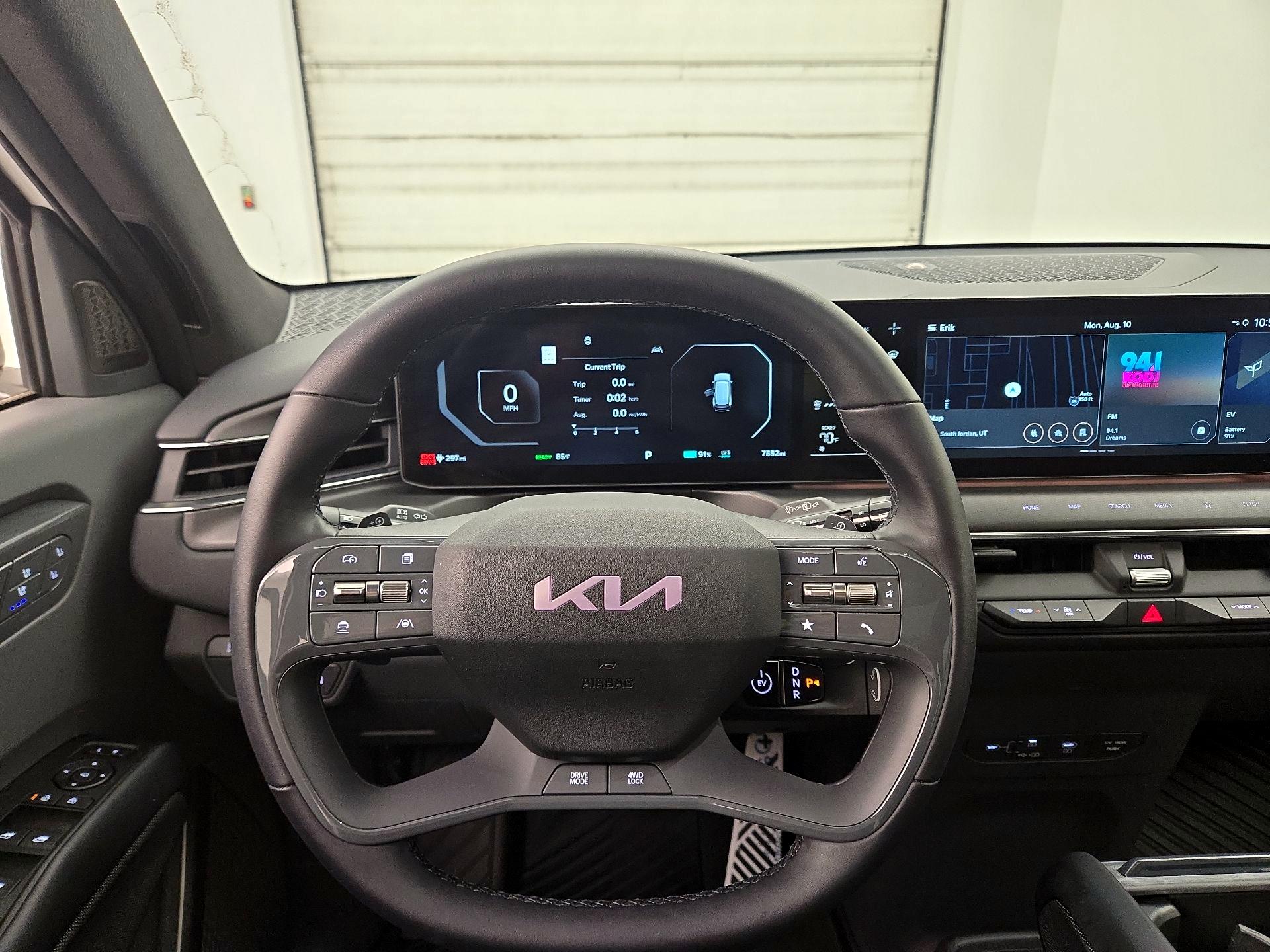 Thumbnail: 2024 Kia EV9 - 10