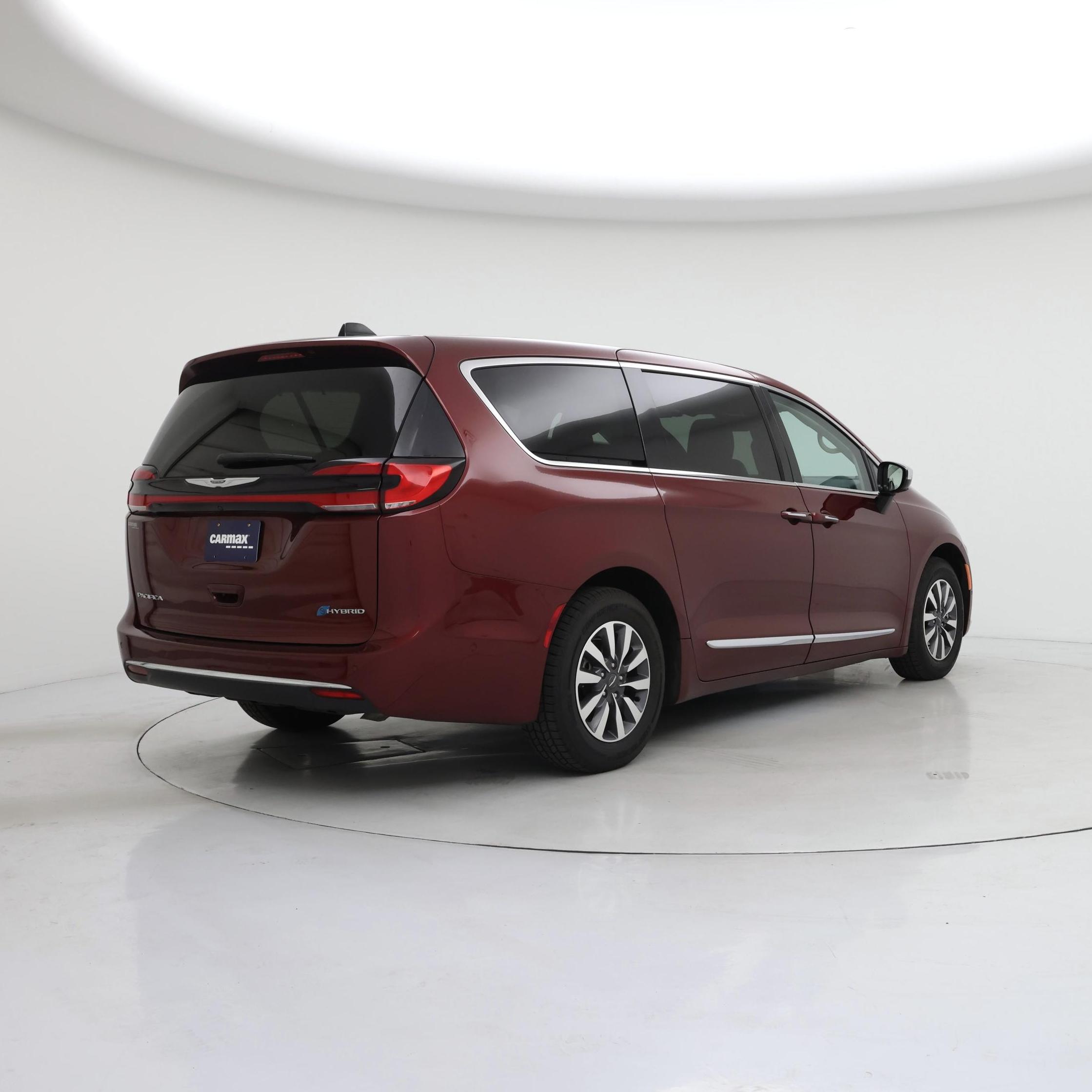 Thumbnail: 2023 Chrysler Pacifica - 8
