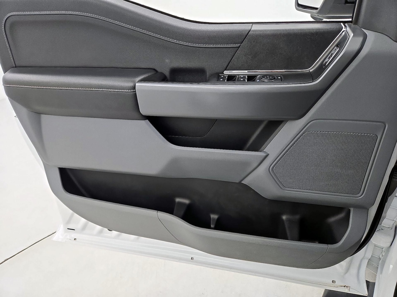 2024 Ford F-150 XLT - Photo 13