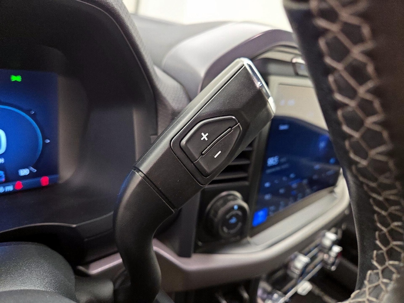 2024 Ford F-150 XLT - Photo 19
