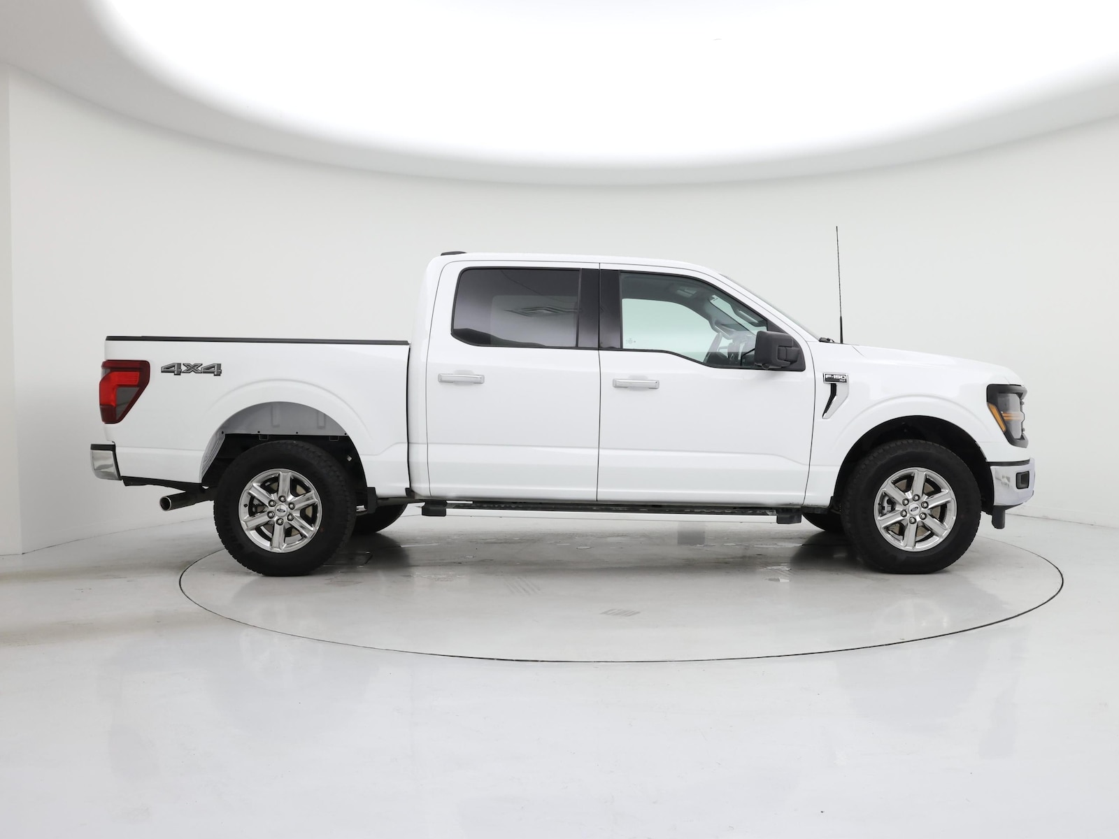 2024 Ford F-150 XLT - Photo 8