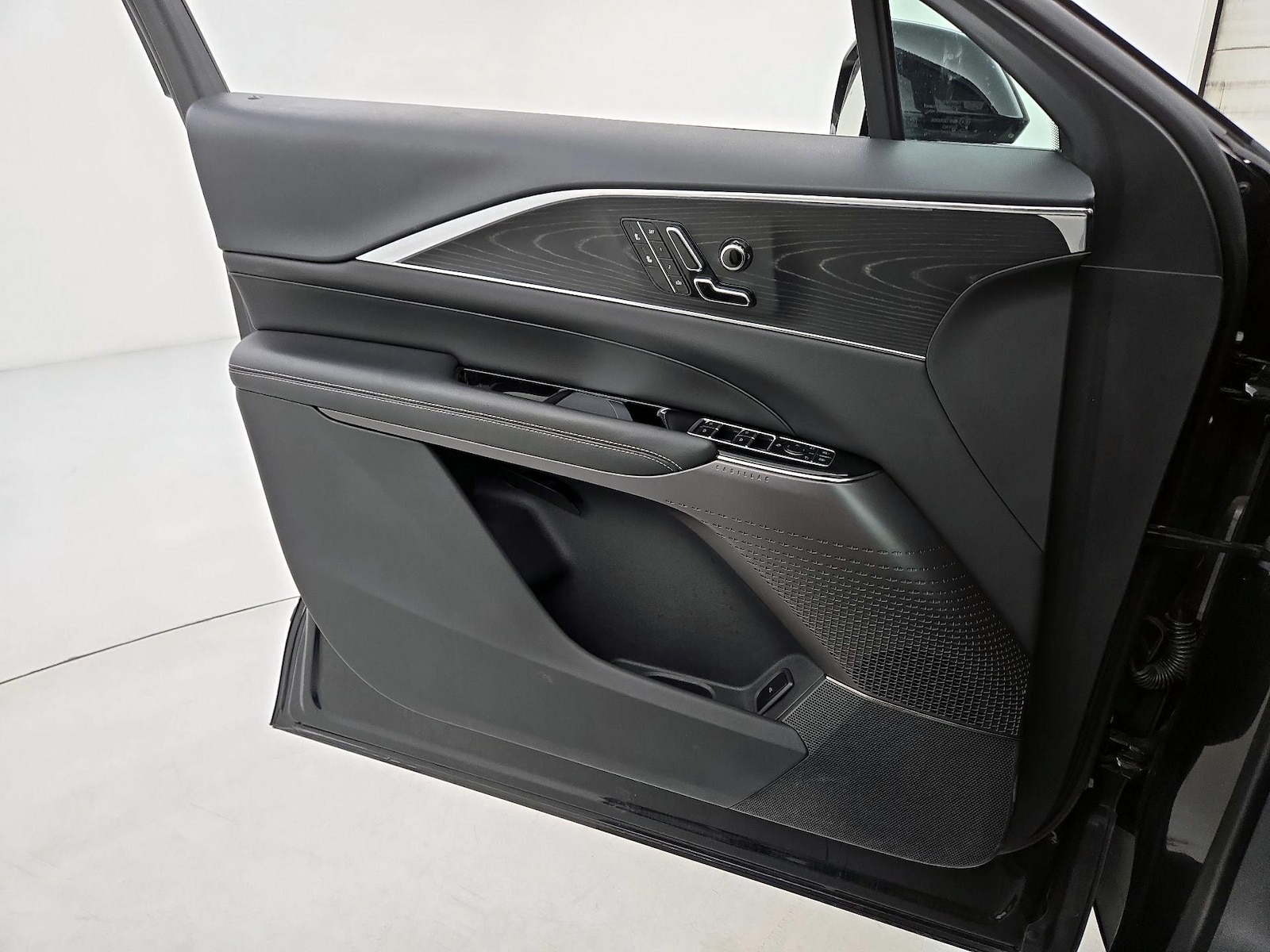 2024 Cadillac LYRIQ Sport 1 - Photo 13