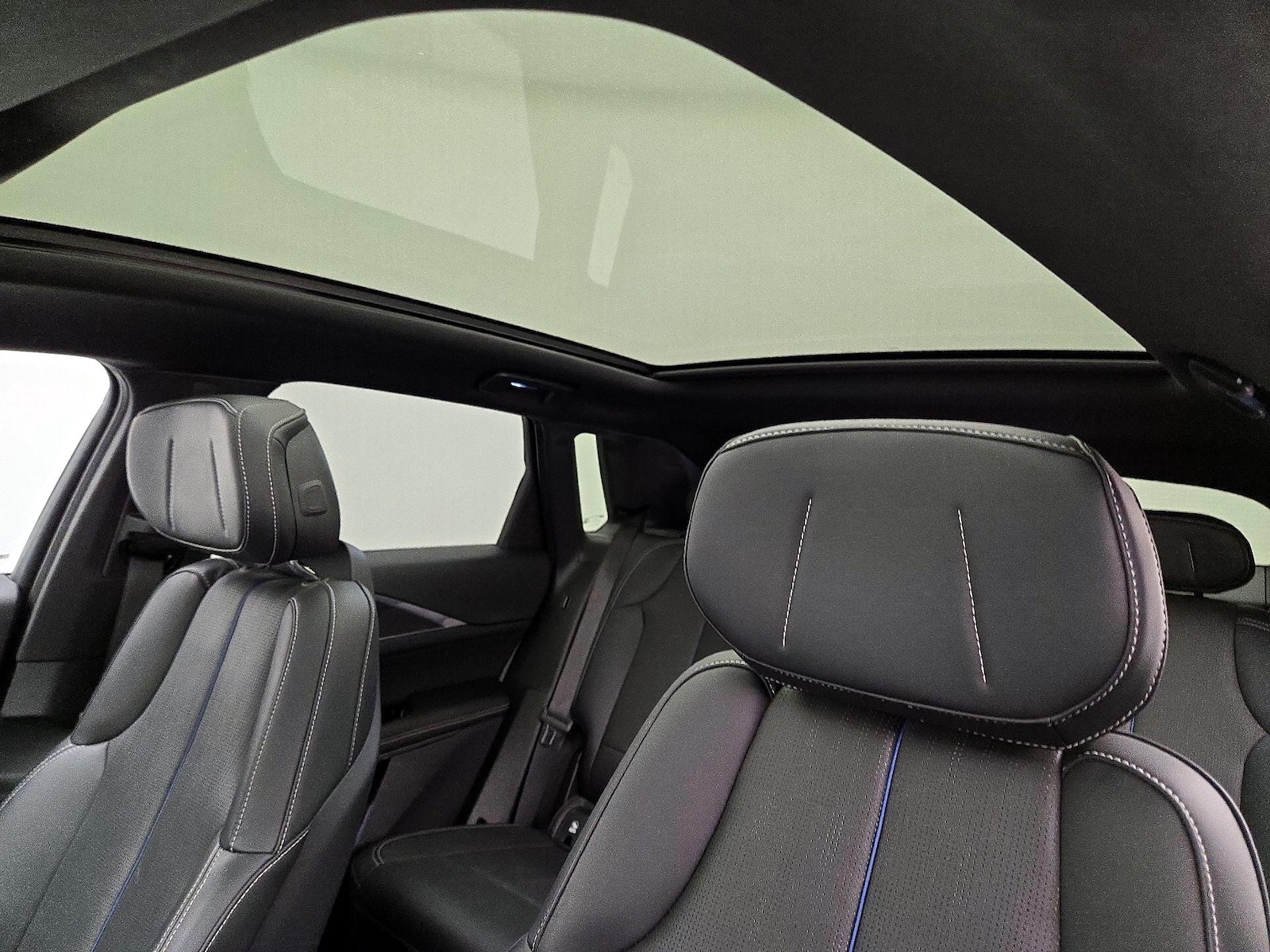2024 Cadillac LYRIQ Sport 1 - Photo 20