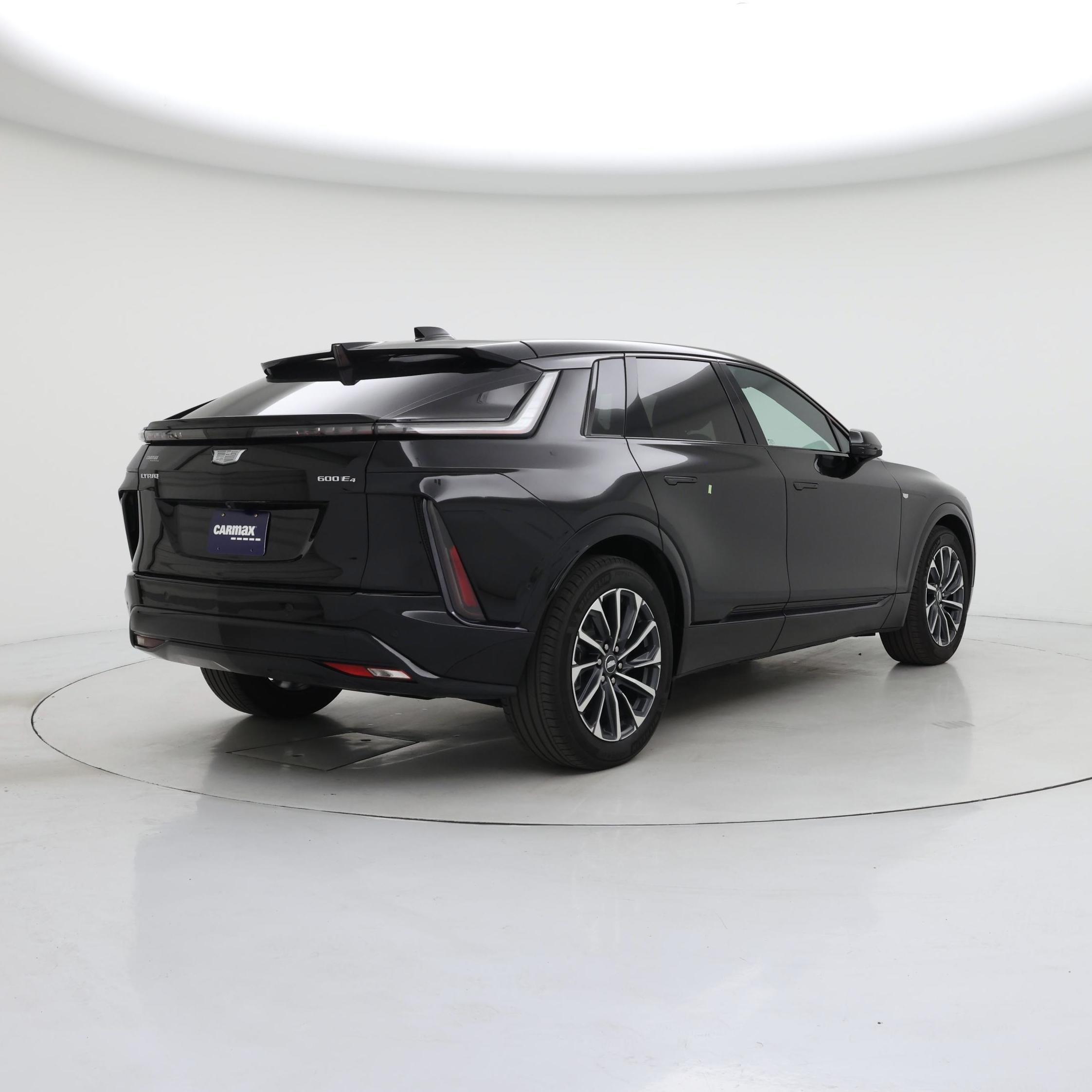 Thumbnail: 2024 Cadillac Lyriq - 8