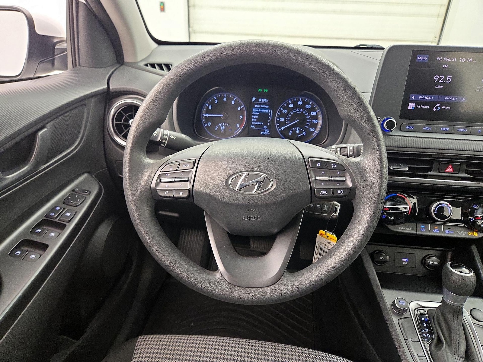 2023 Hyundai Kona SE - Photo 11