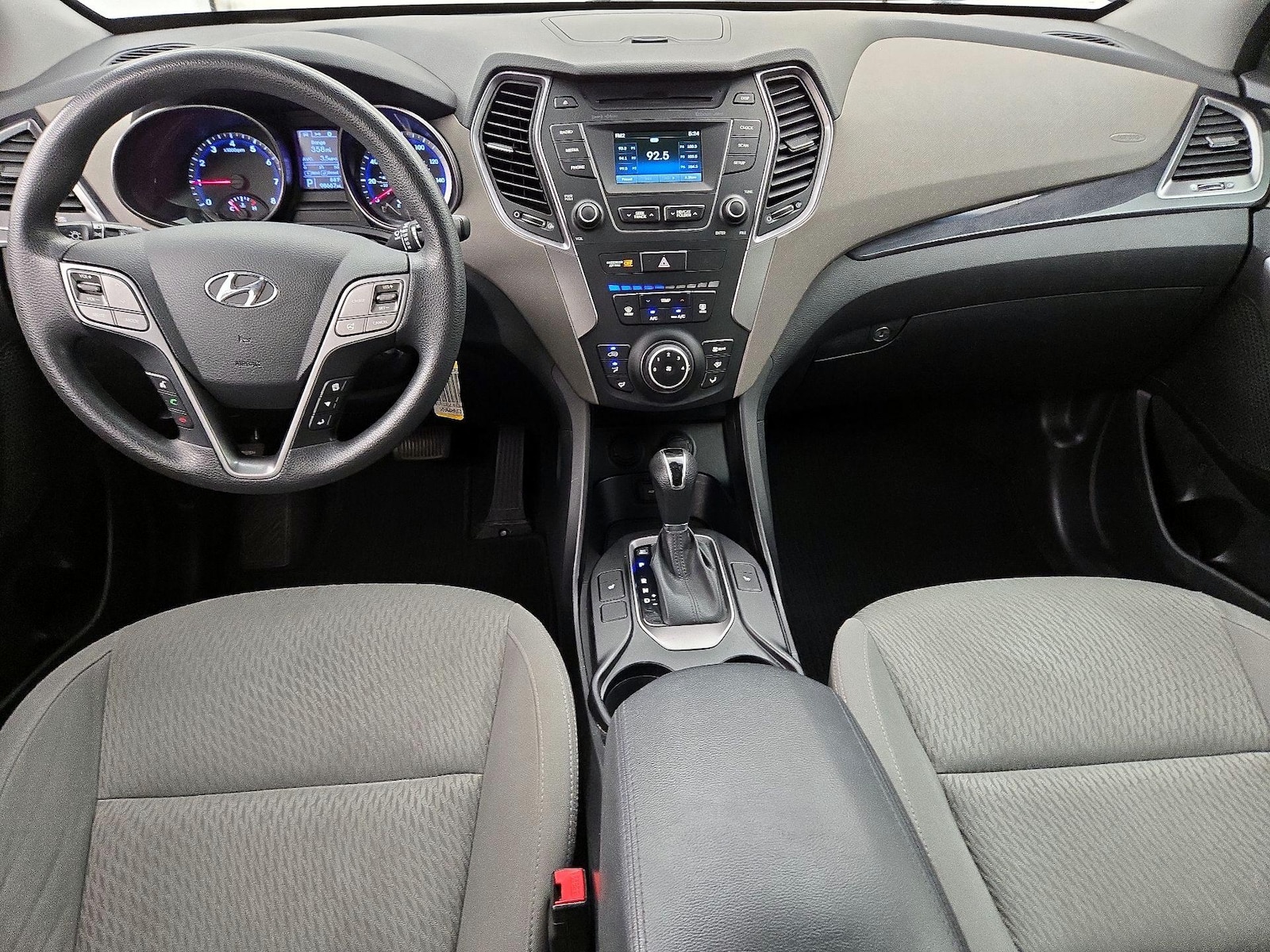 2016 Hyundai Santa Fe SE - Photo 10