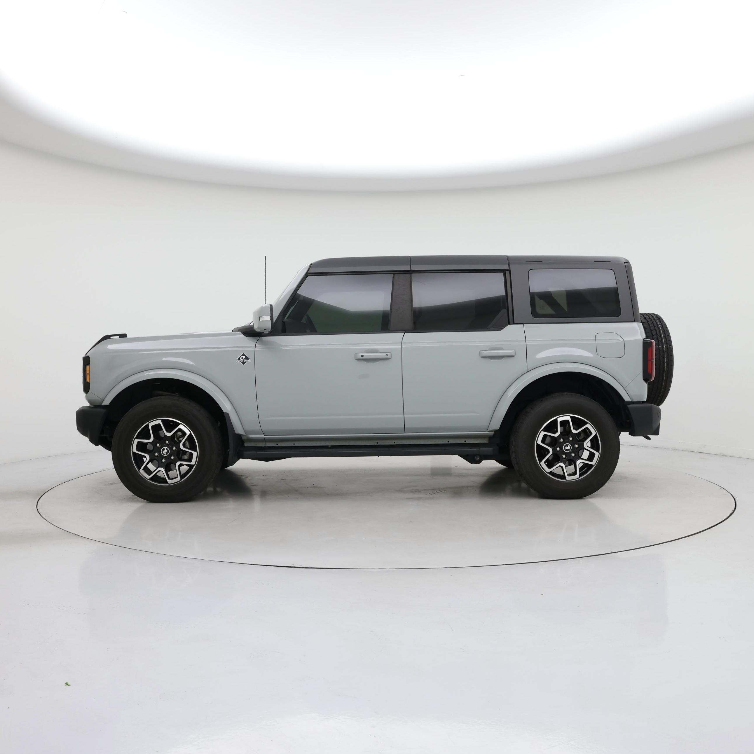 Thumbnail: 2023 Ford Bronco - 3